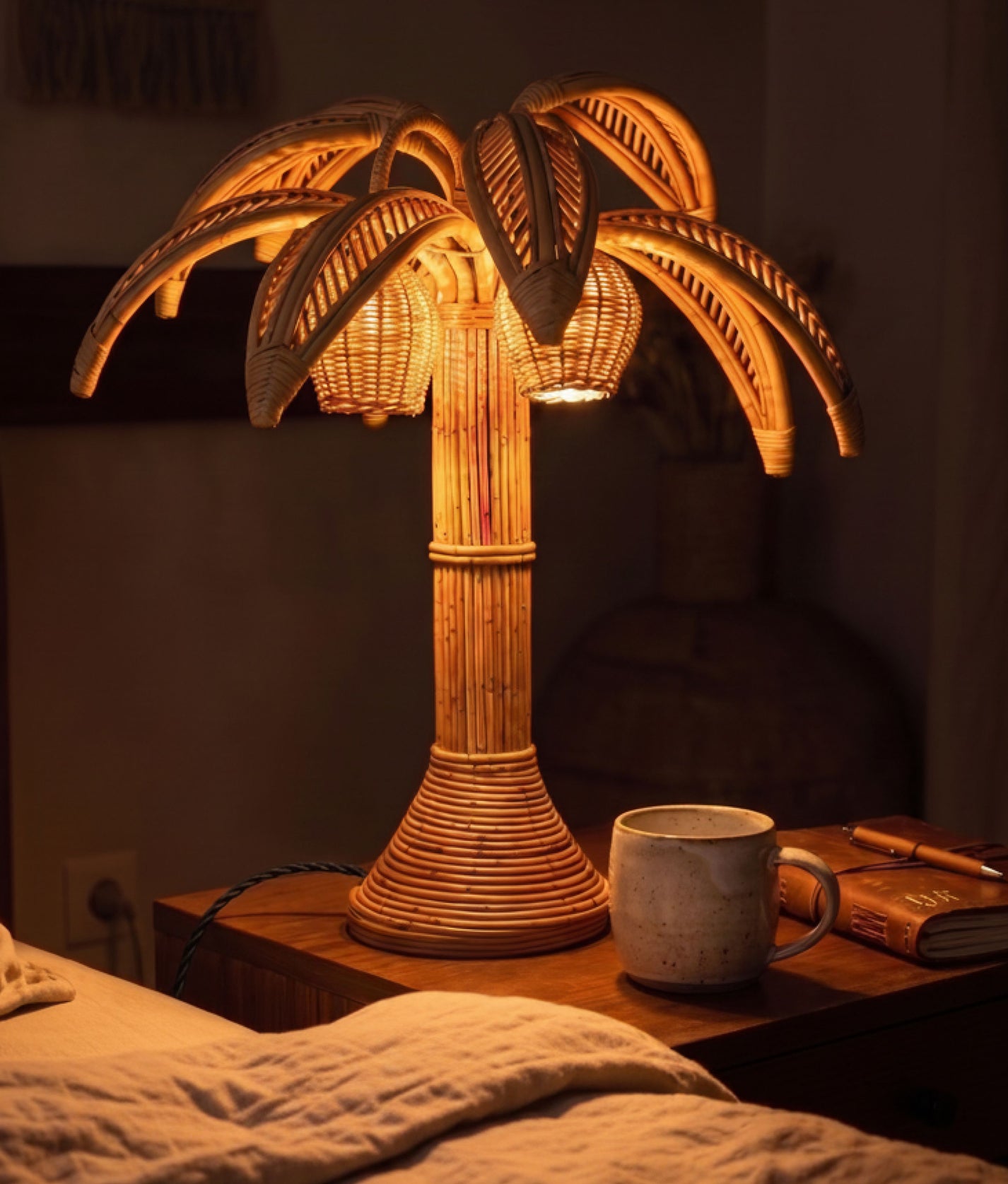 Lampe Cocotier Table Lamp