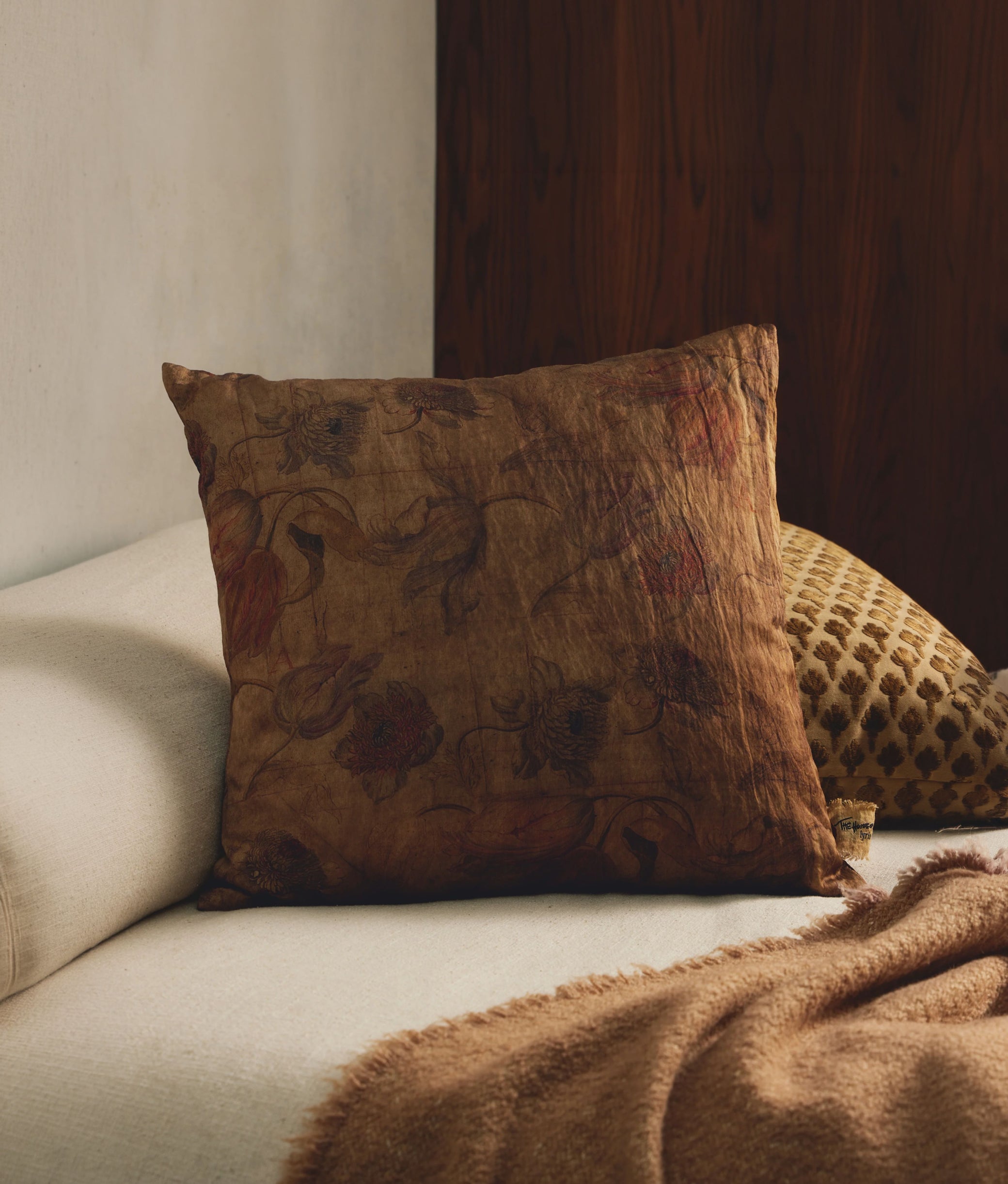 Abdia Cushion