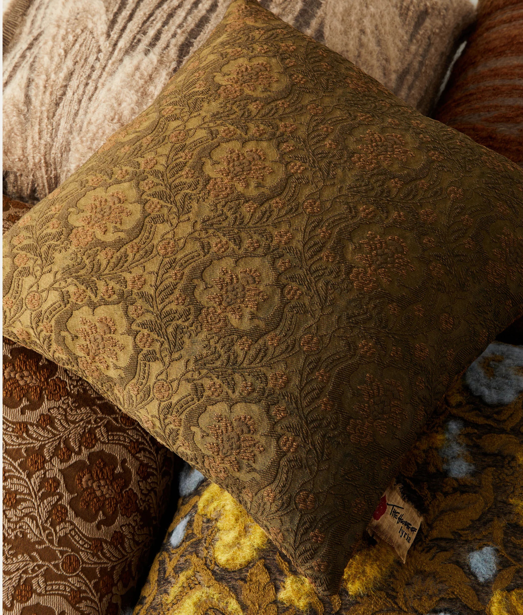 Adria Cushion