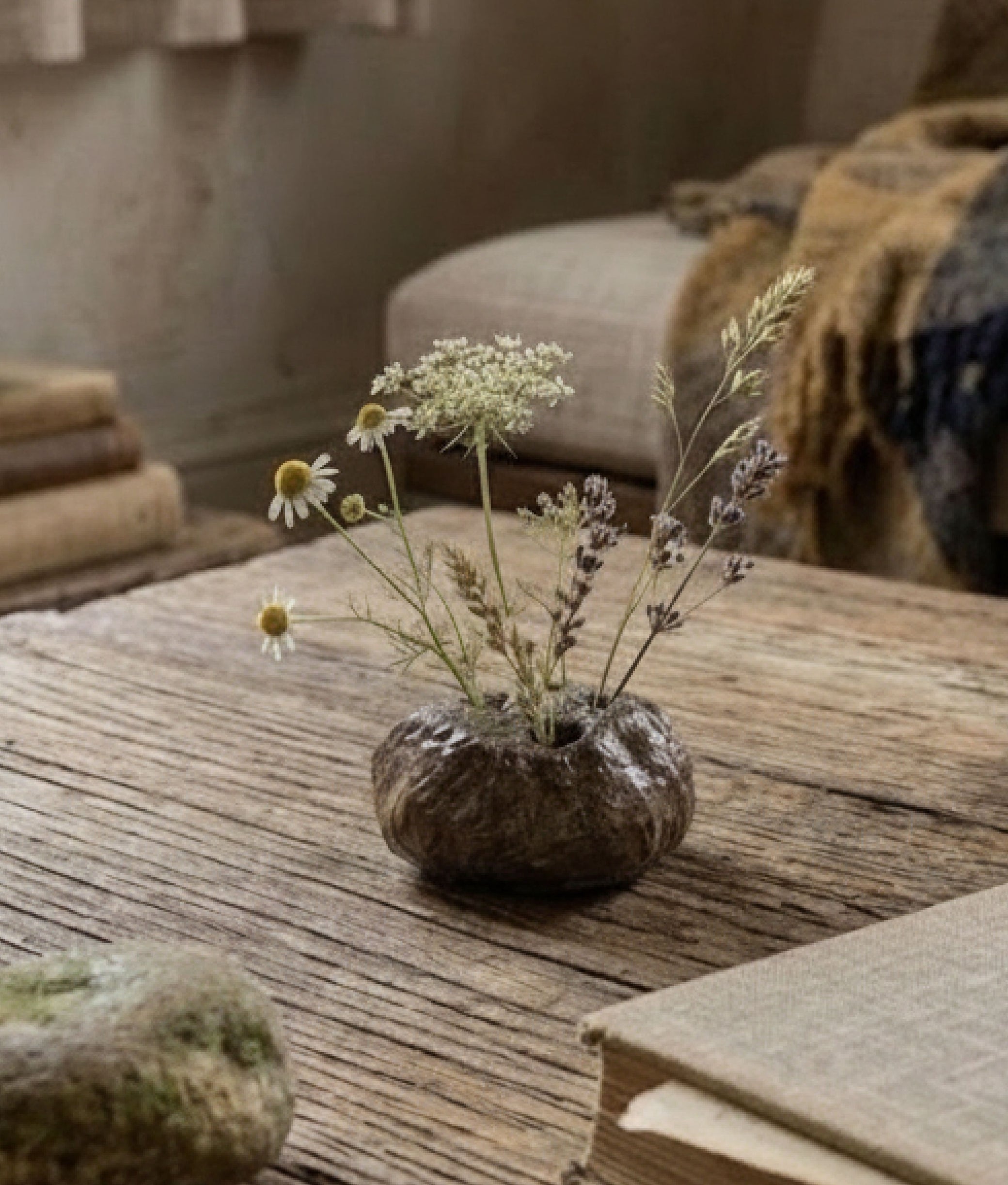 Ash Brown Flower Holder