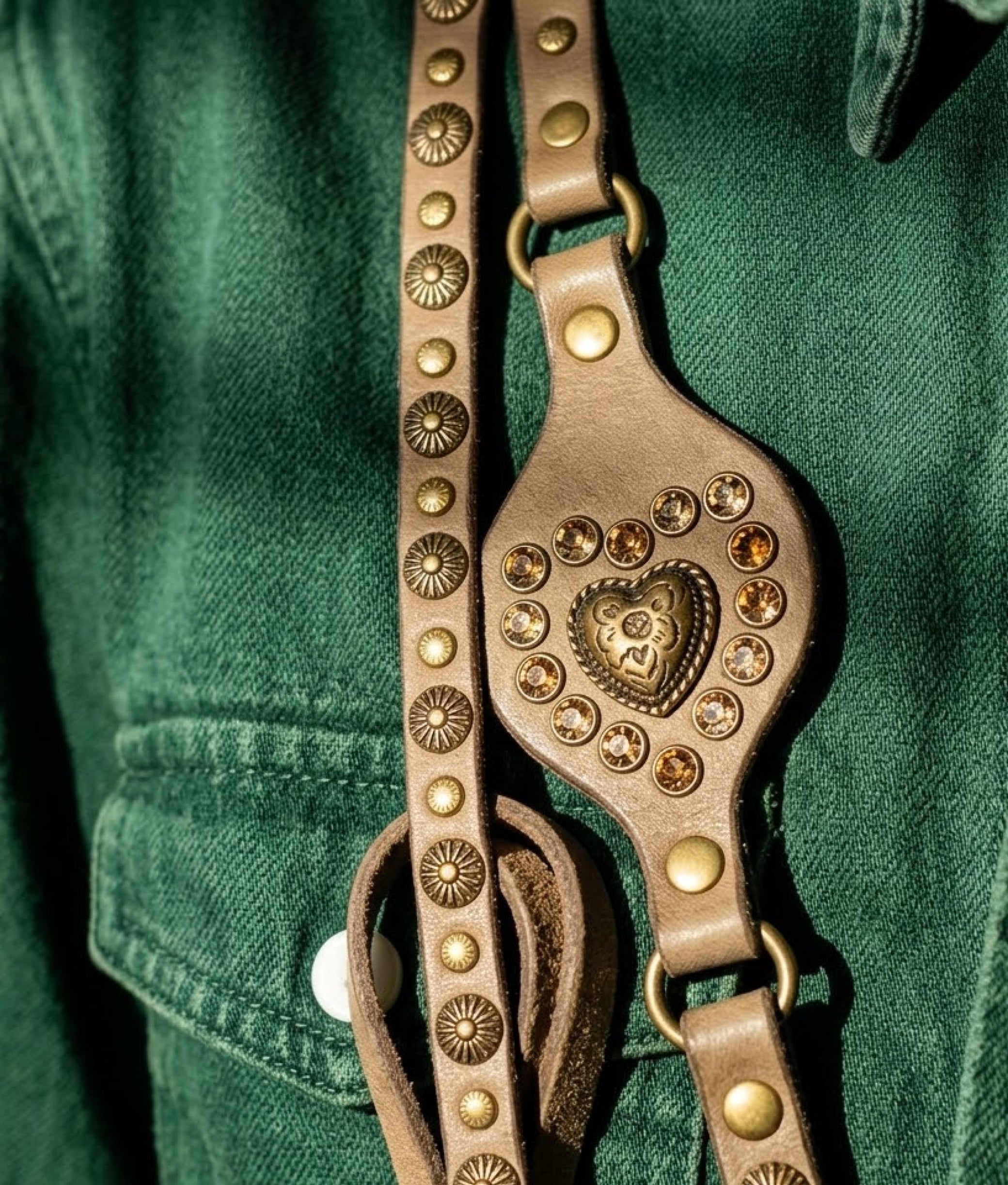 Mobile Shoulder Strap With Studs In Ice