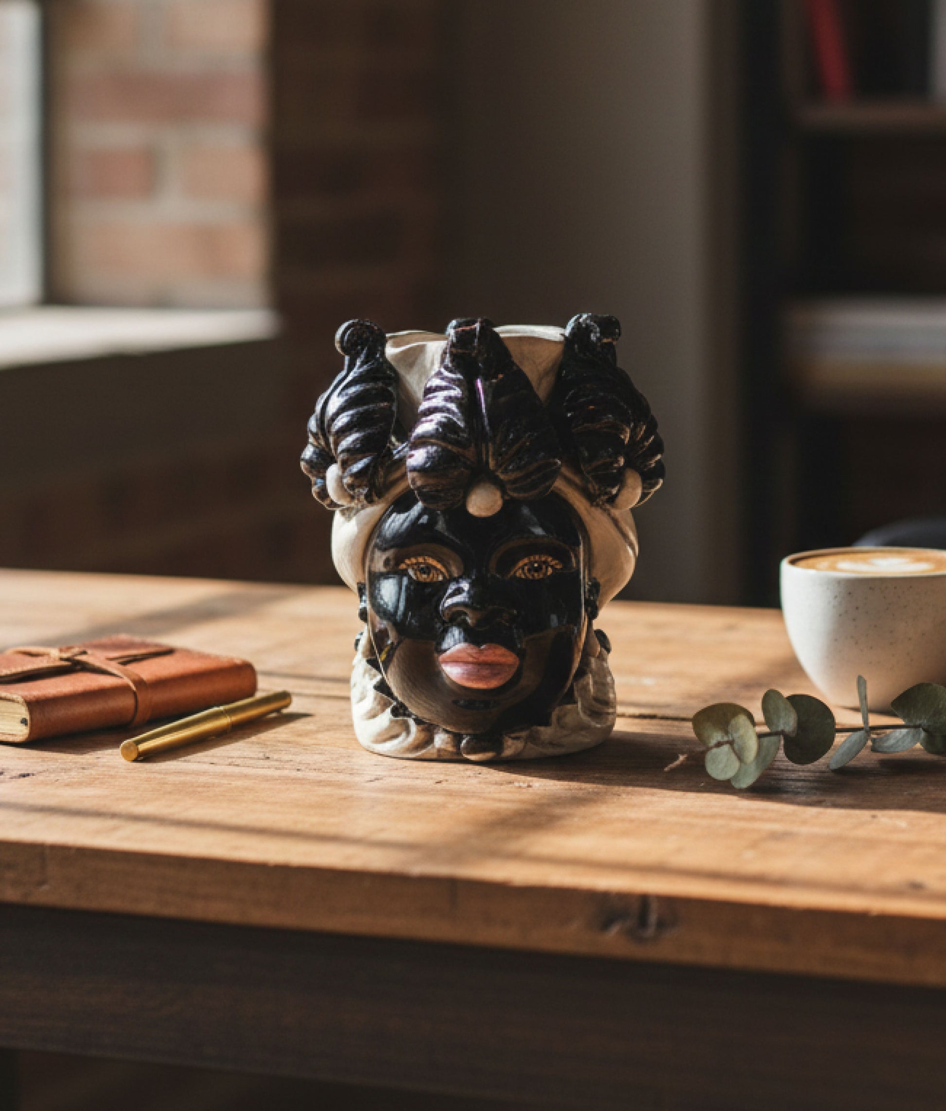 Black Vase Moro Lady Small