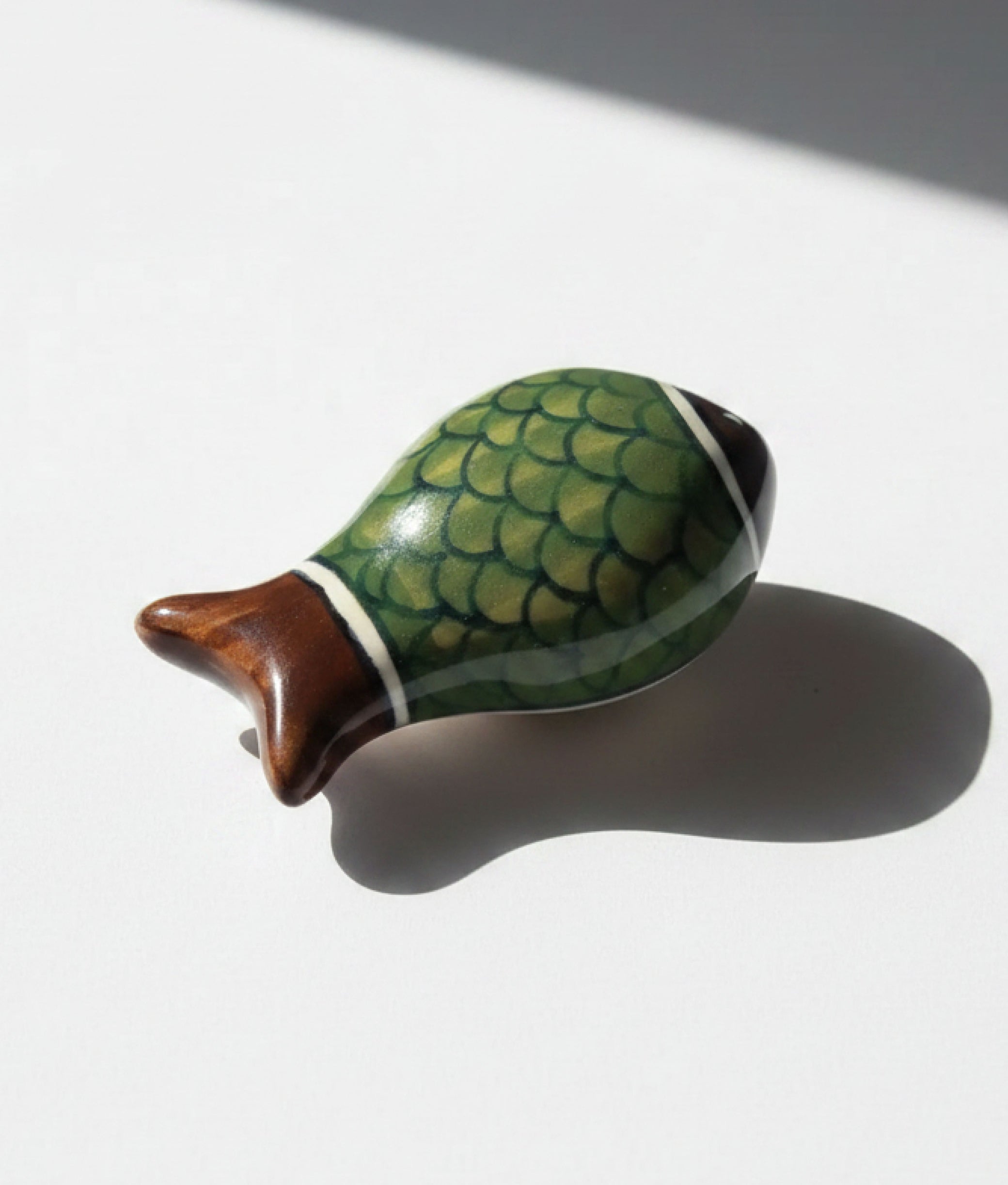 Green Fish Hand-painted Stoneware Bottle Stopper