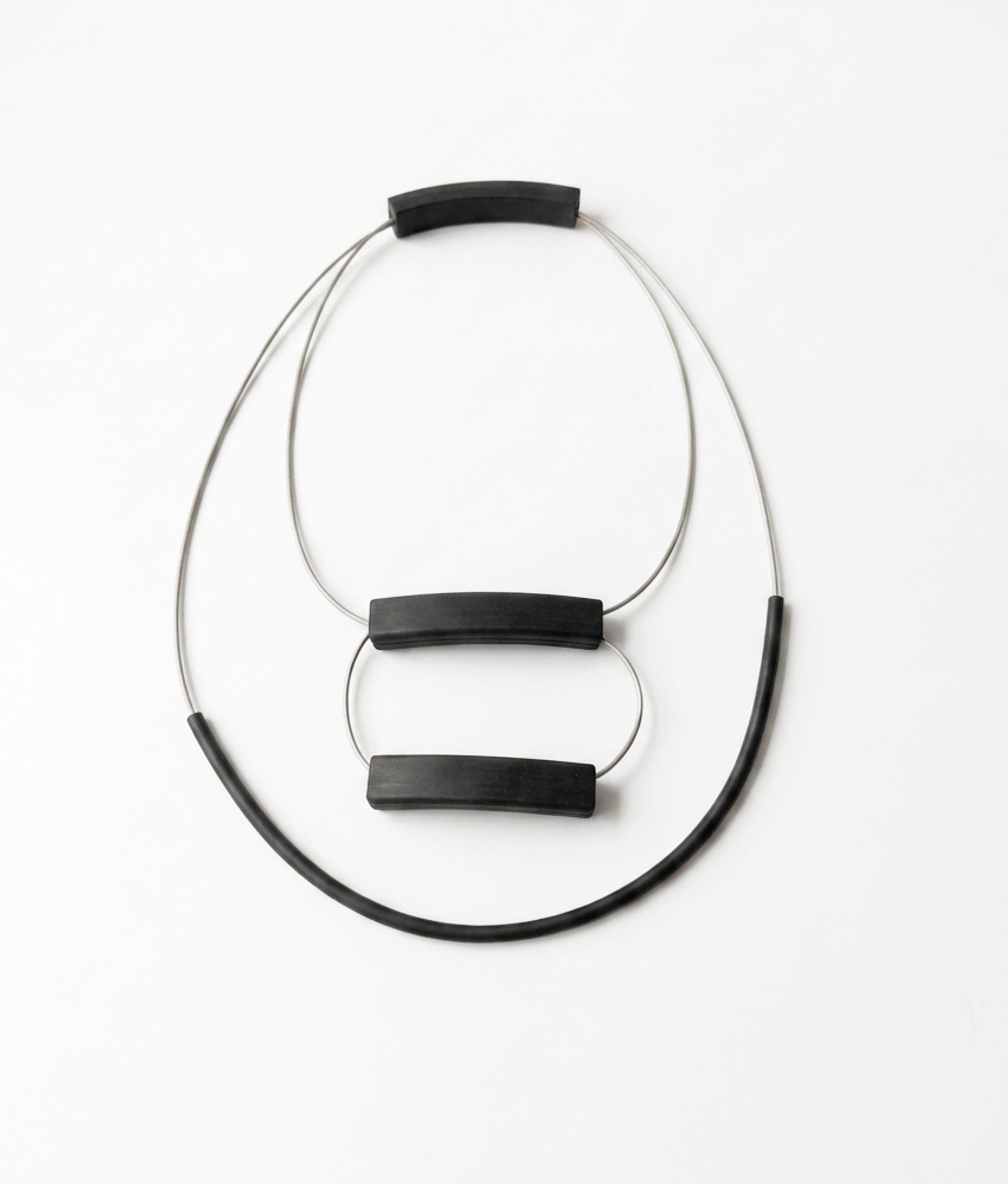 BRIO TRIS Black Necklace