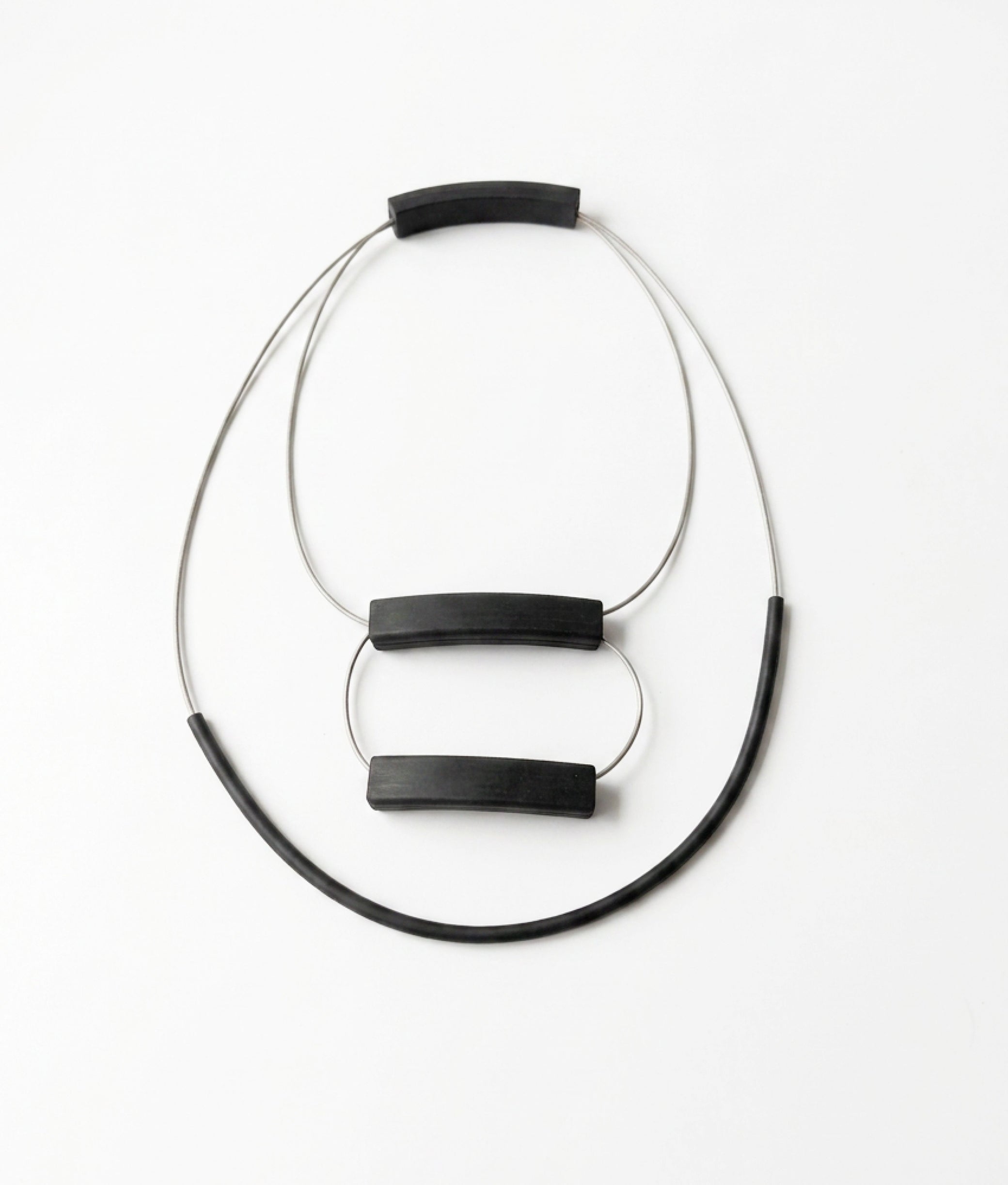 BRIO TRIS Black Necklace
