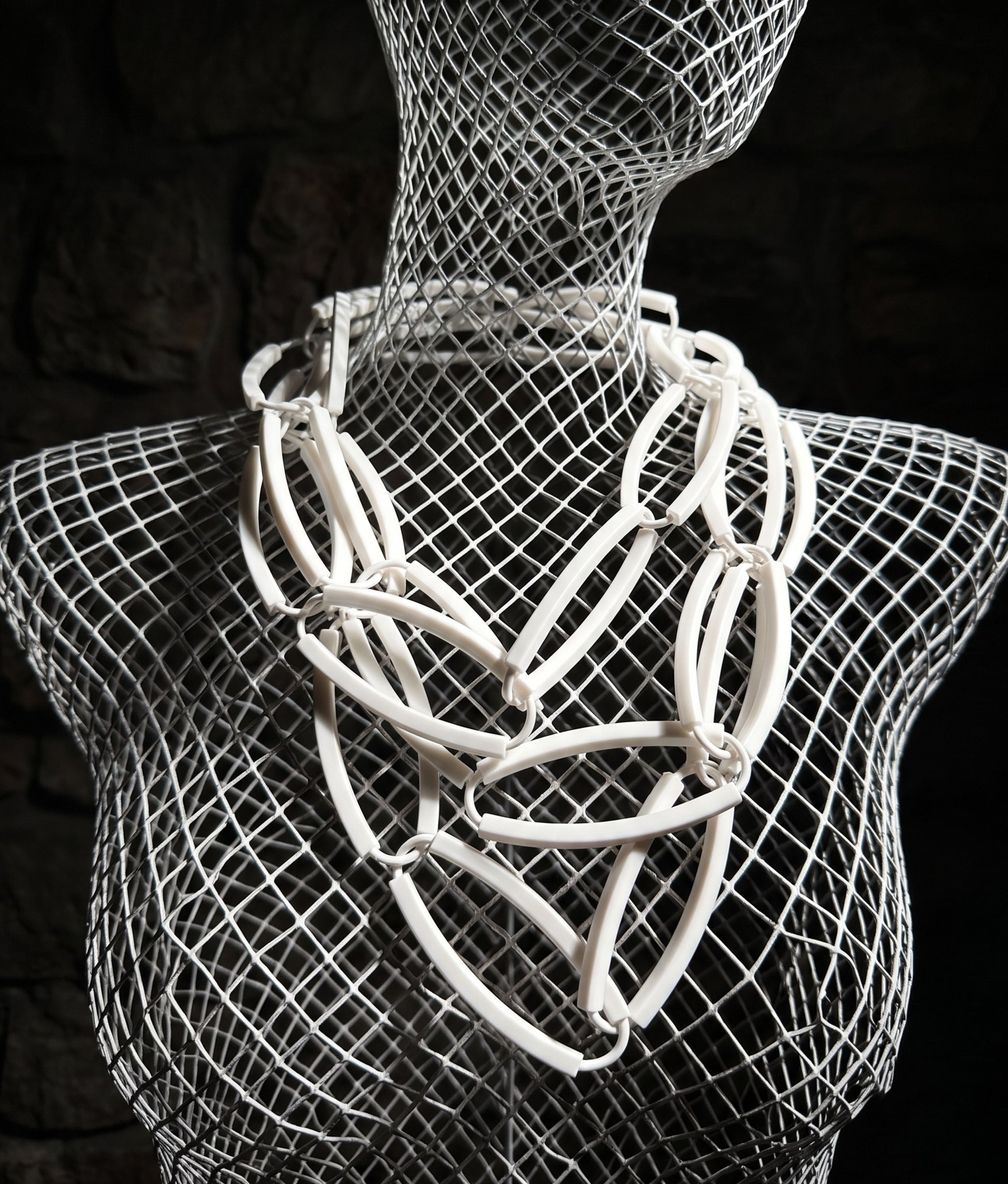 CATE SLIM White Necklace