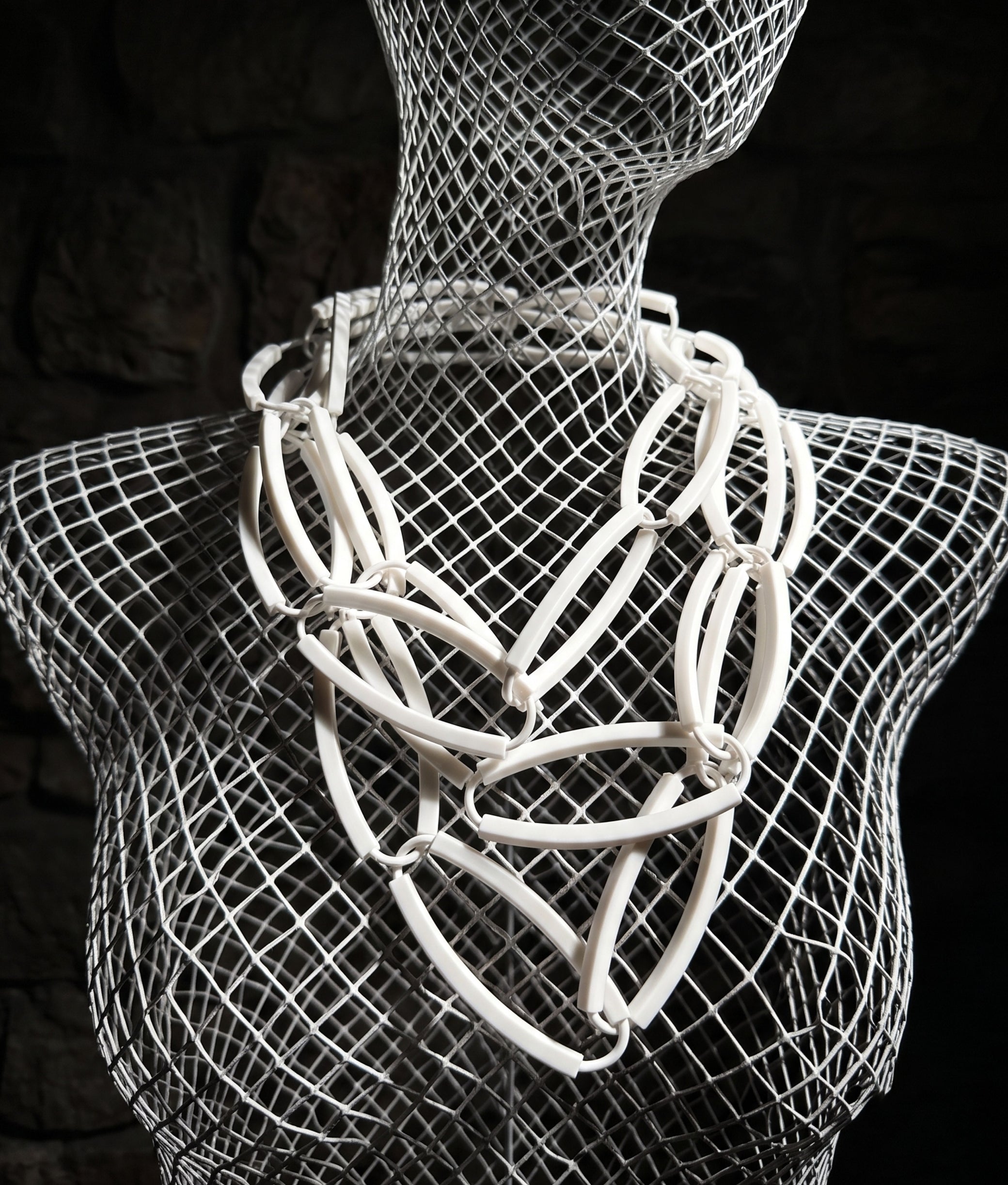 CATE SLIM White Necklace