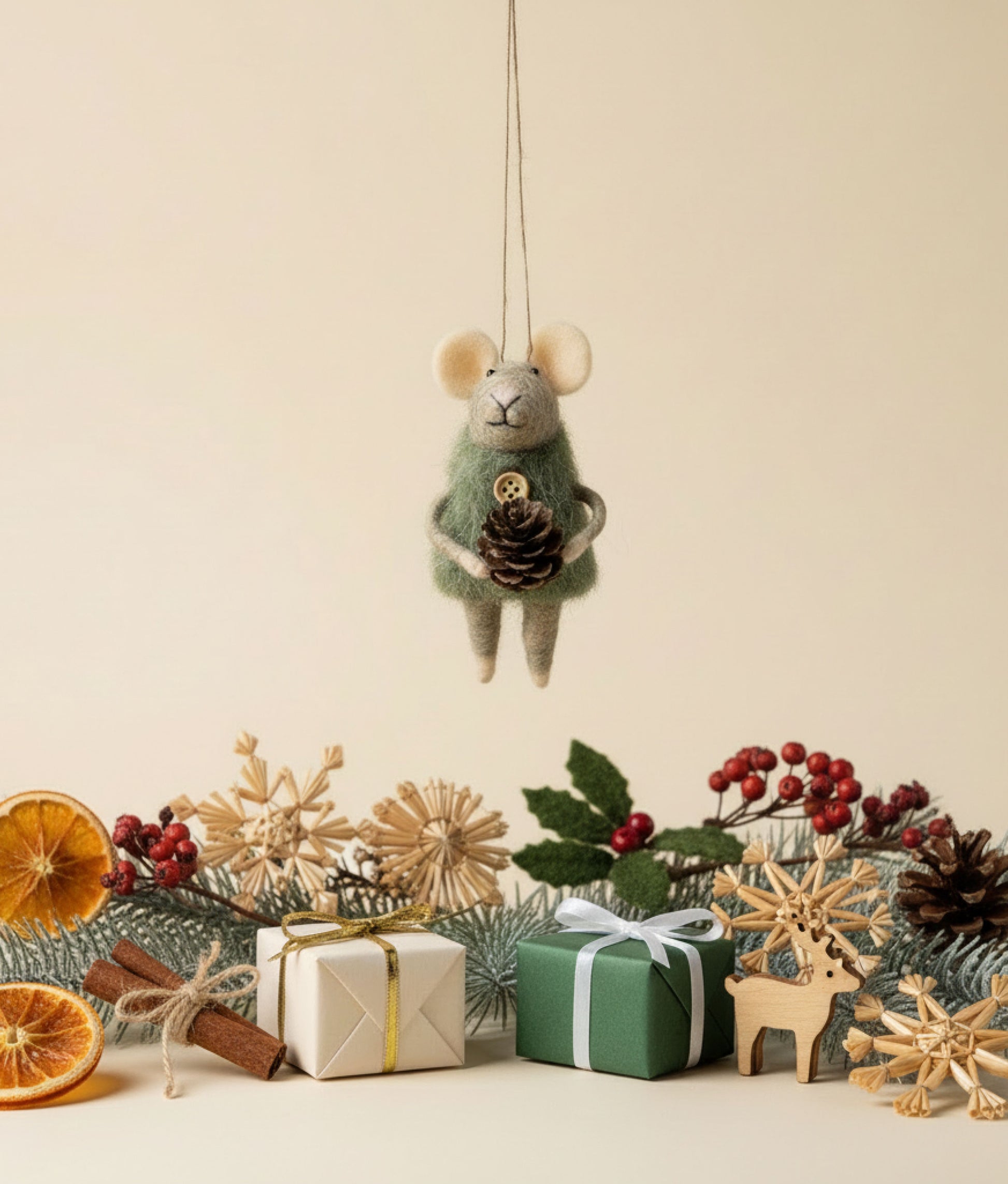 Xmas Mice Beige Green Acorn