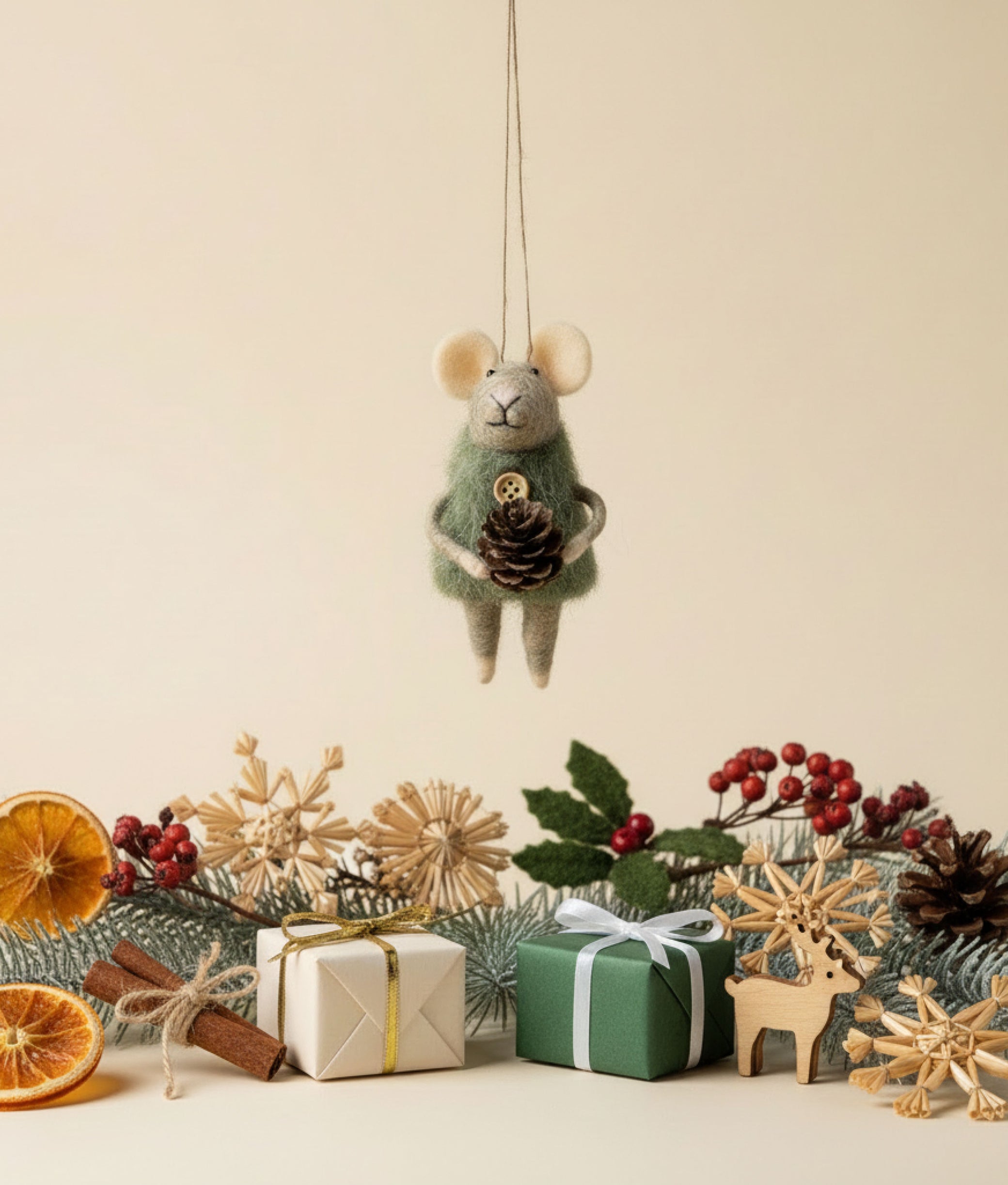 Xmas Mice Beige Green Acorn
