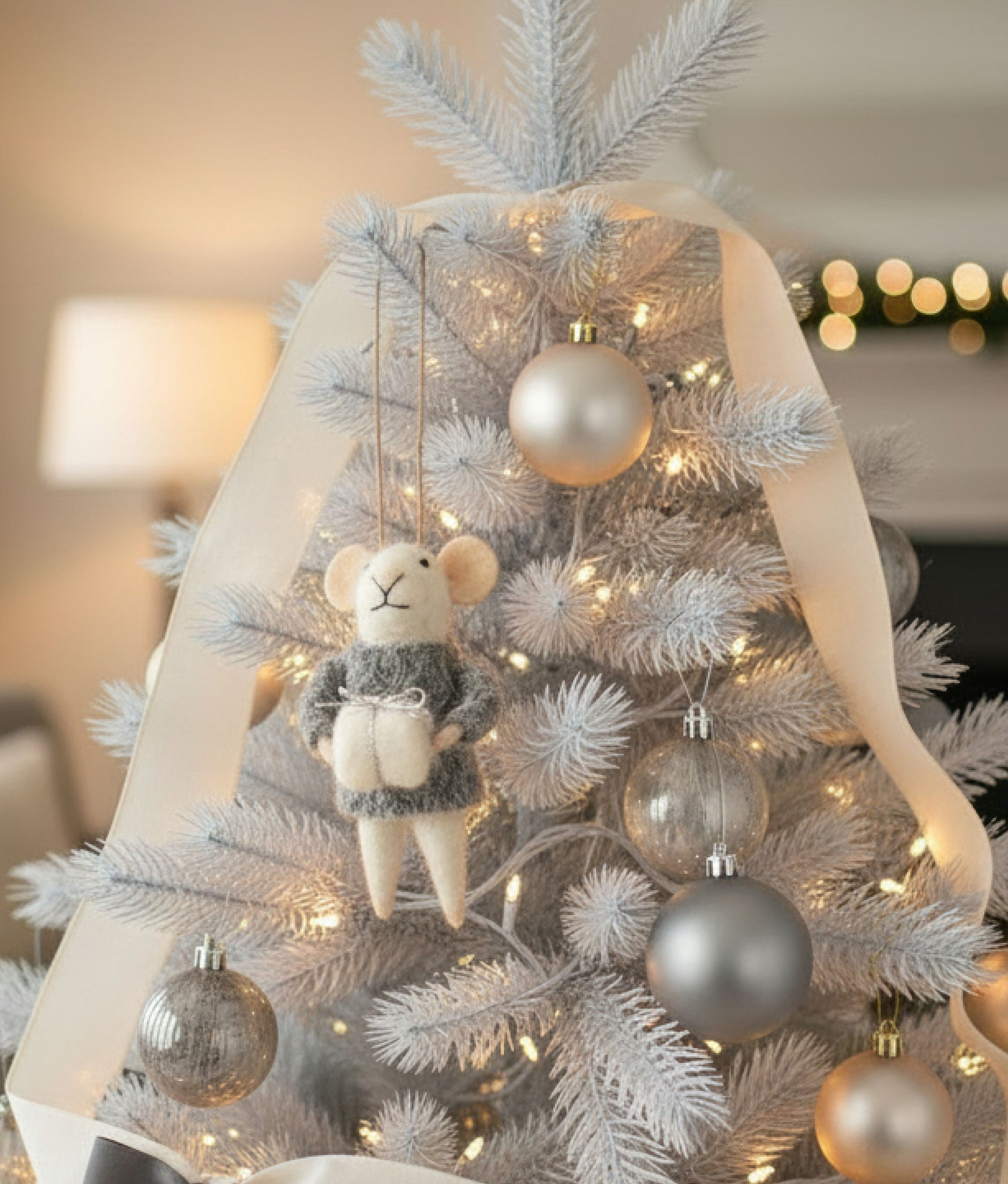Xmas Mice White Grey Coat Present