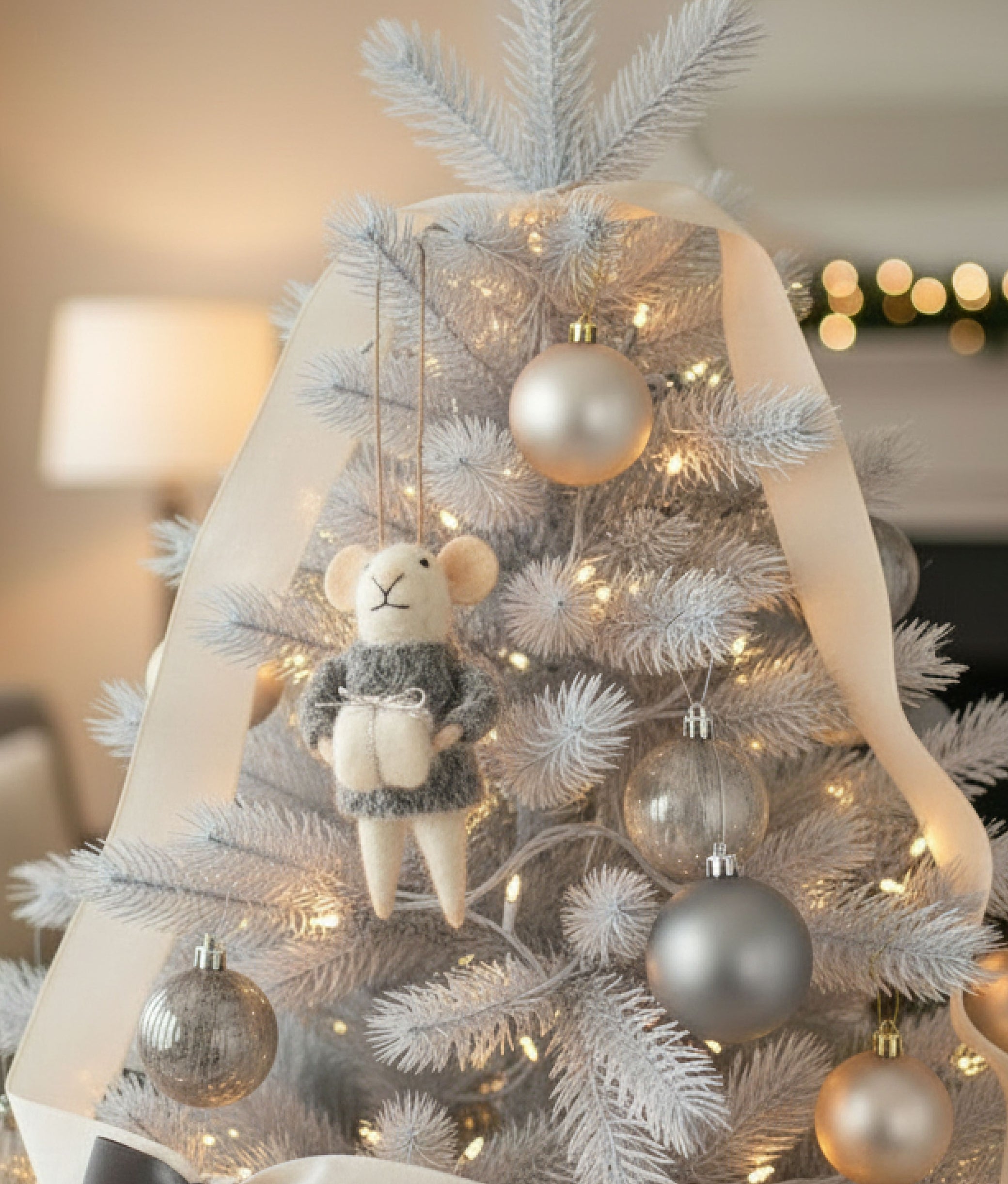 Xmas Mice White Grey Coat Present