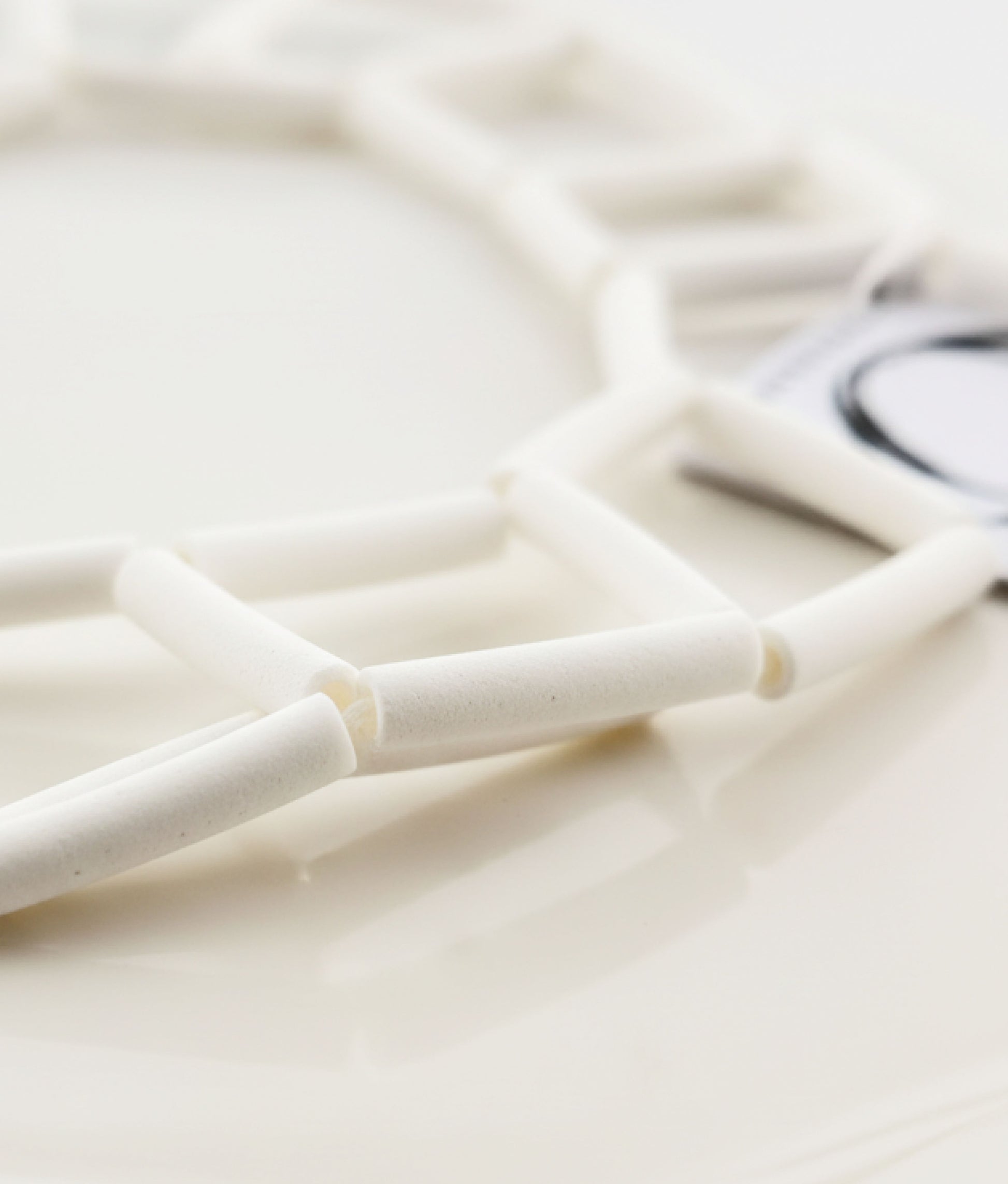 CLIP White Necklace