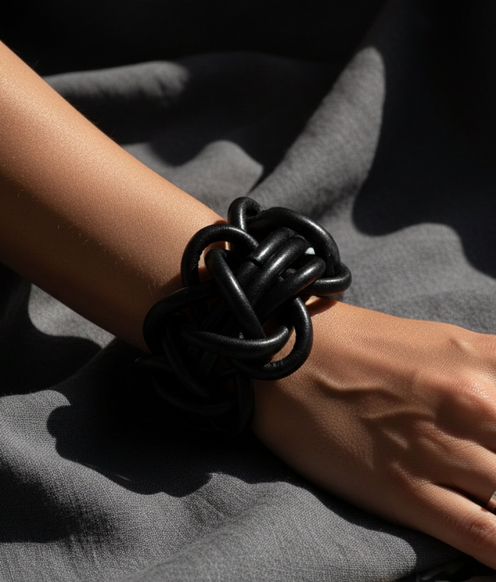 COBRA PELLE Black Bracelet