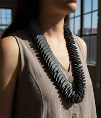 COCO MINI Light Grey Black Necklace