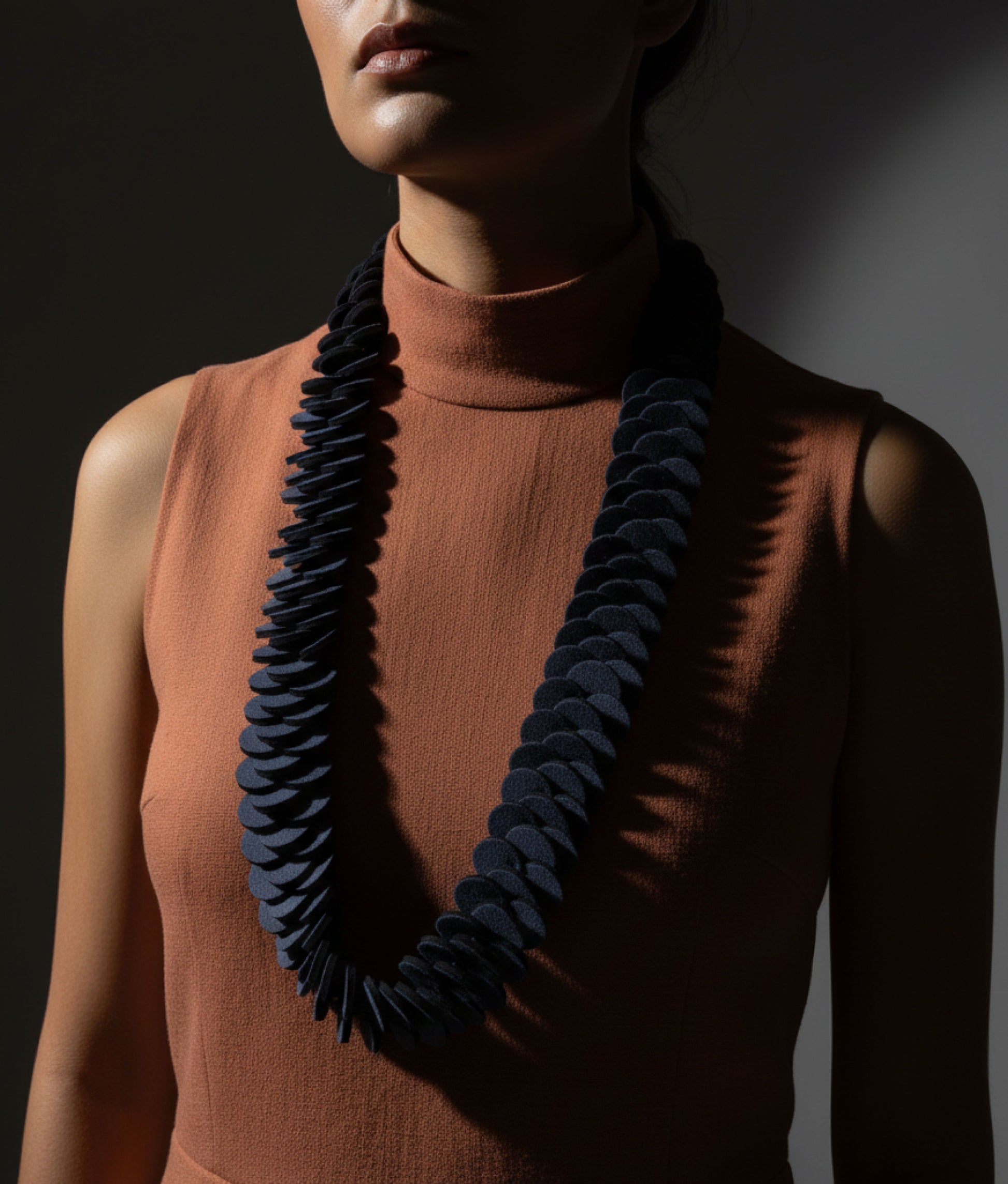 COCO MINI Smoke Black Necklace
