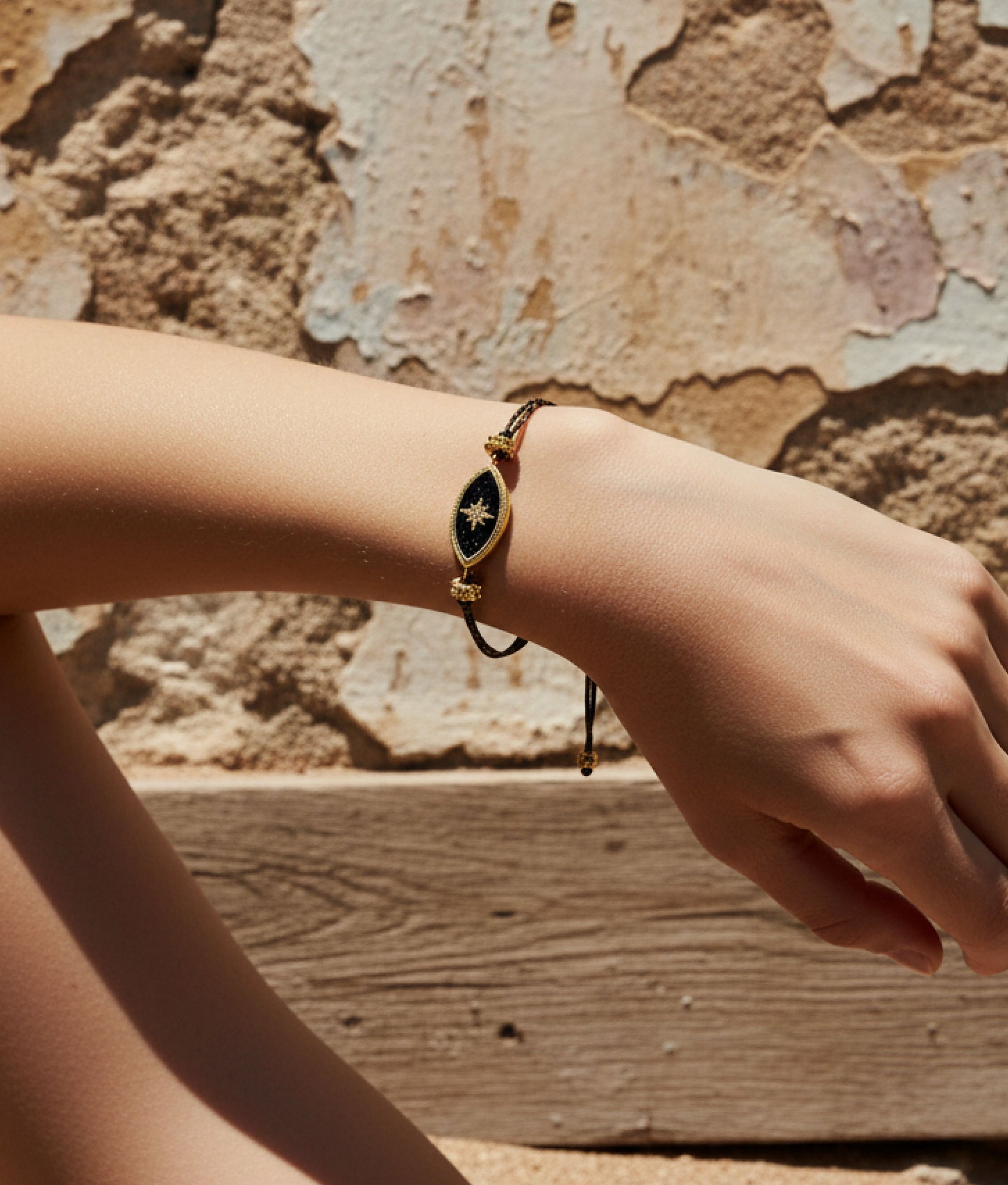 Diwali Iris Bracelet Black