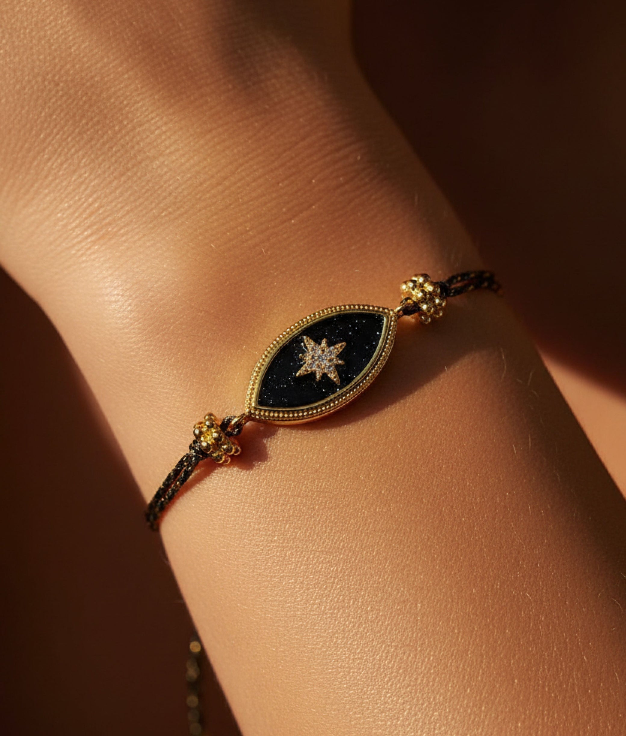 Diwali Iris Bracelet Black