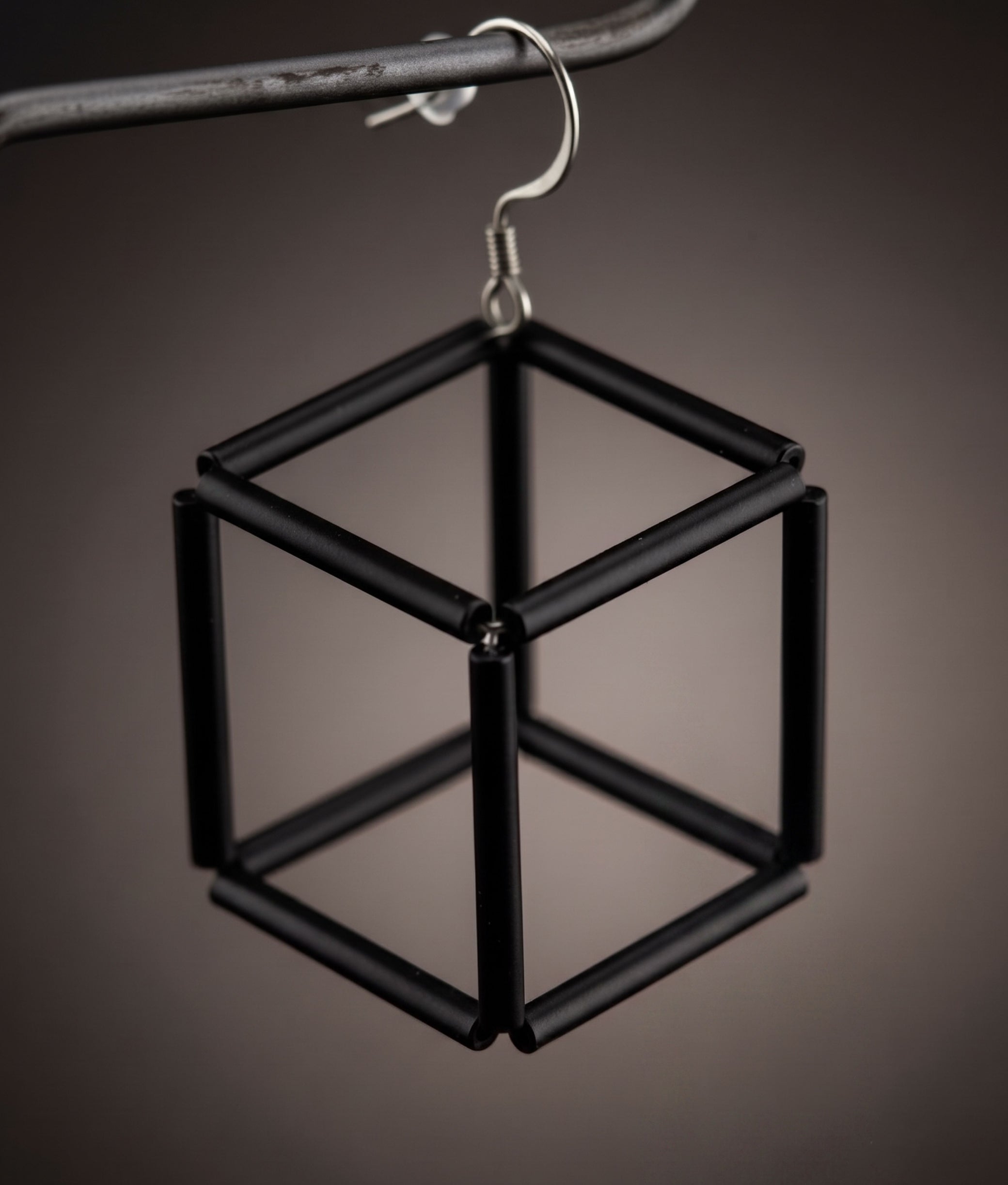 GEOMETRIA VETRO CUBO 2 Black Earrings