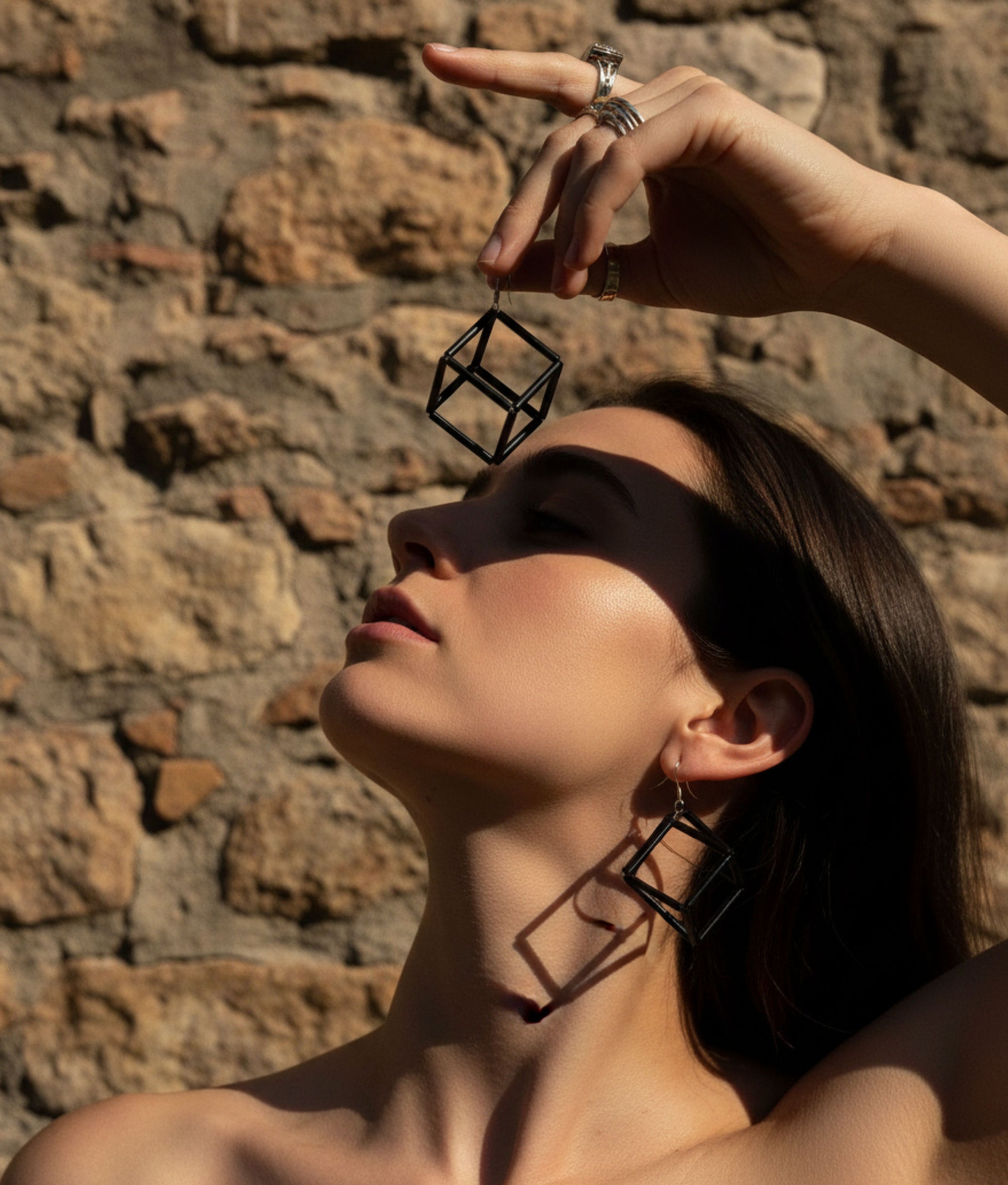 GEOMETRIA VETRO CUBO 2 Black Earrings