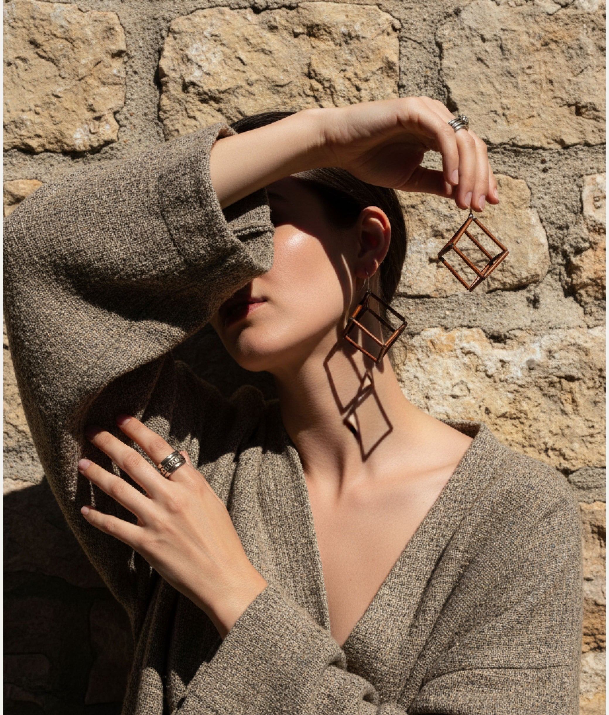 GEOMETRIA VETRO CUBO 2 Bronze Earrings