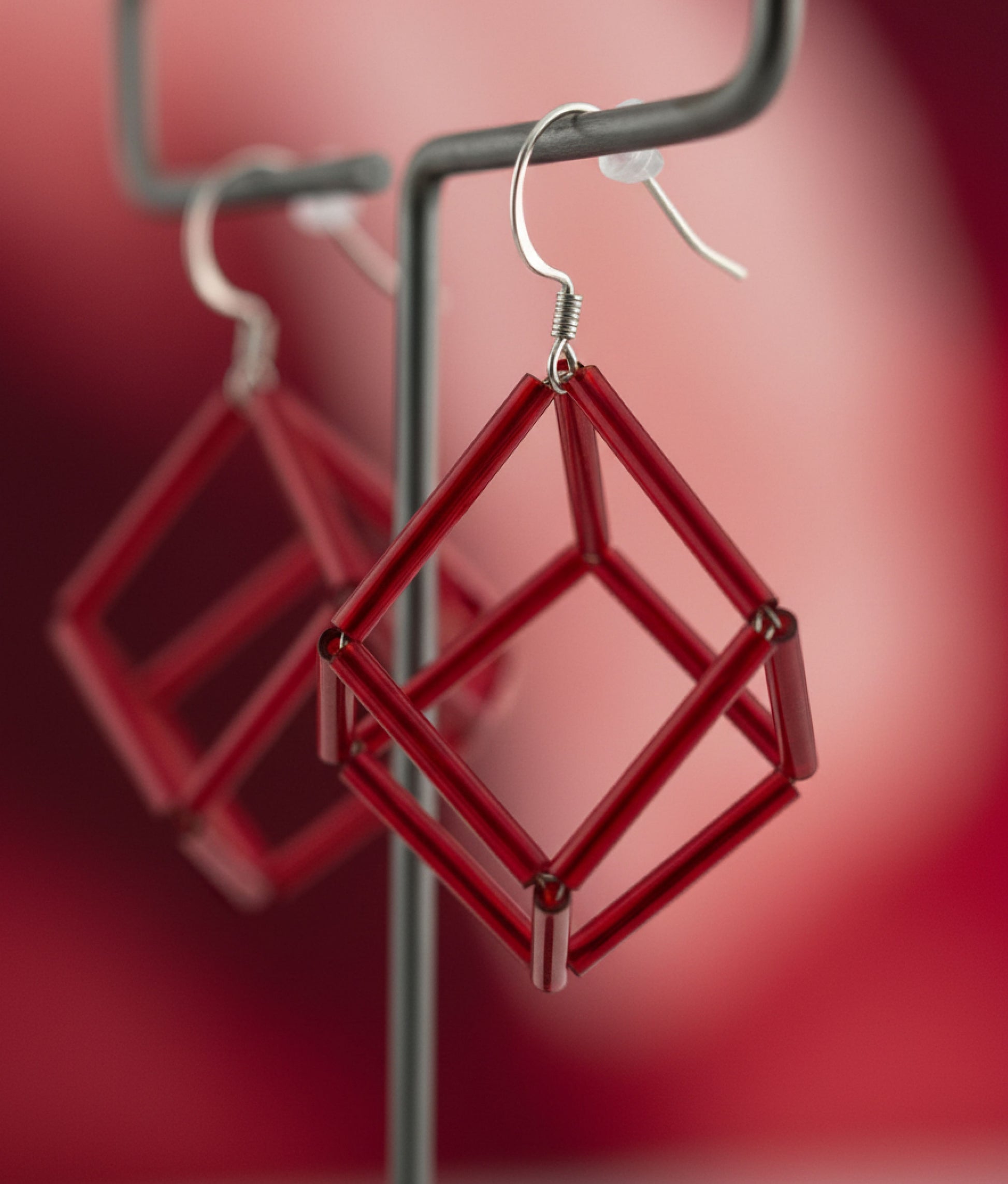 GEOMETRIA VETRO CUBO 2 Red Earrings