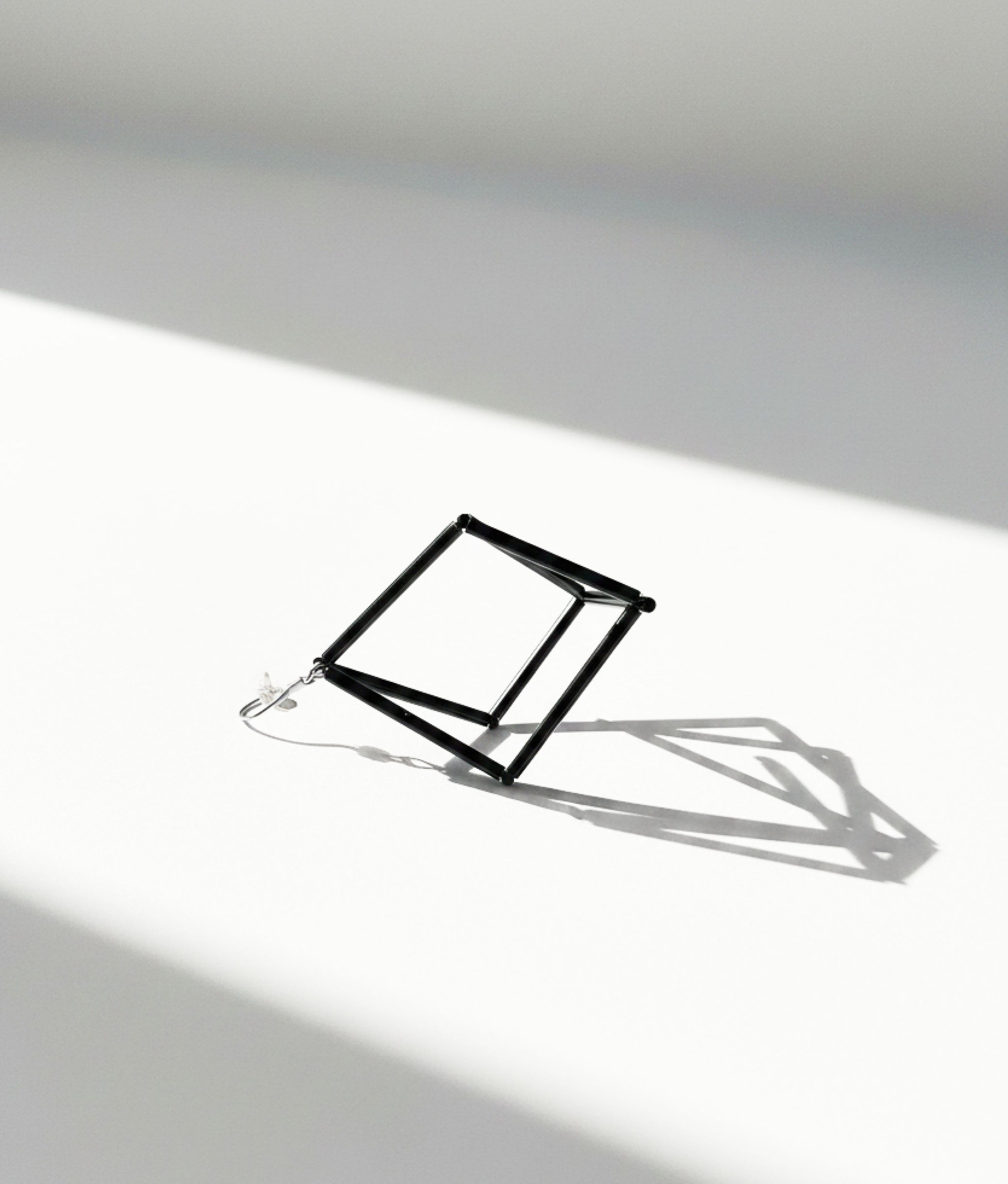 GEOMETRIA VETRO CUBO 3 Black Earrings