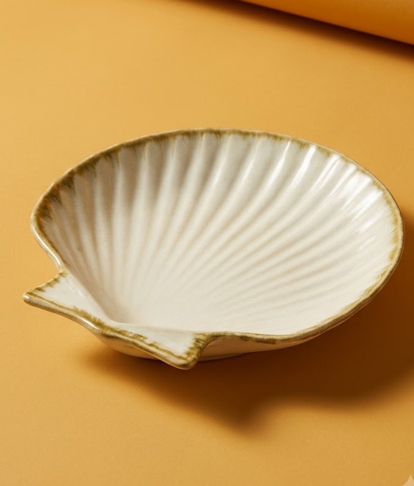 Off White Stoneware Sea Shell Tray Small