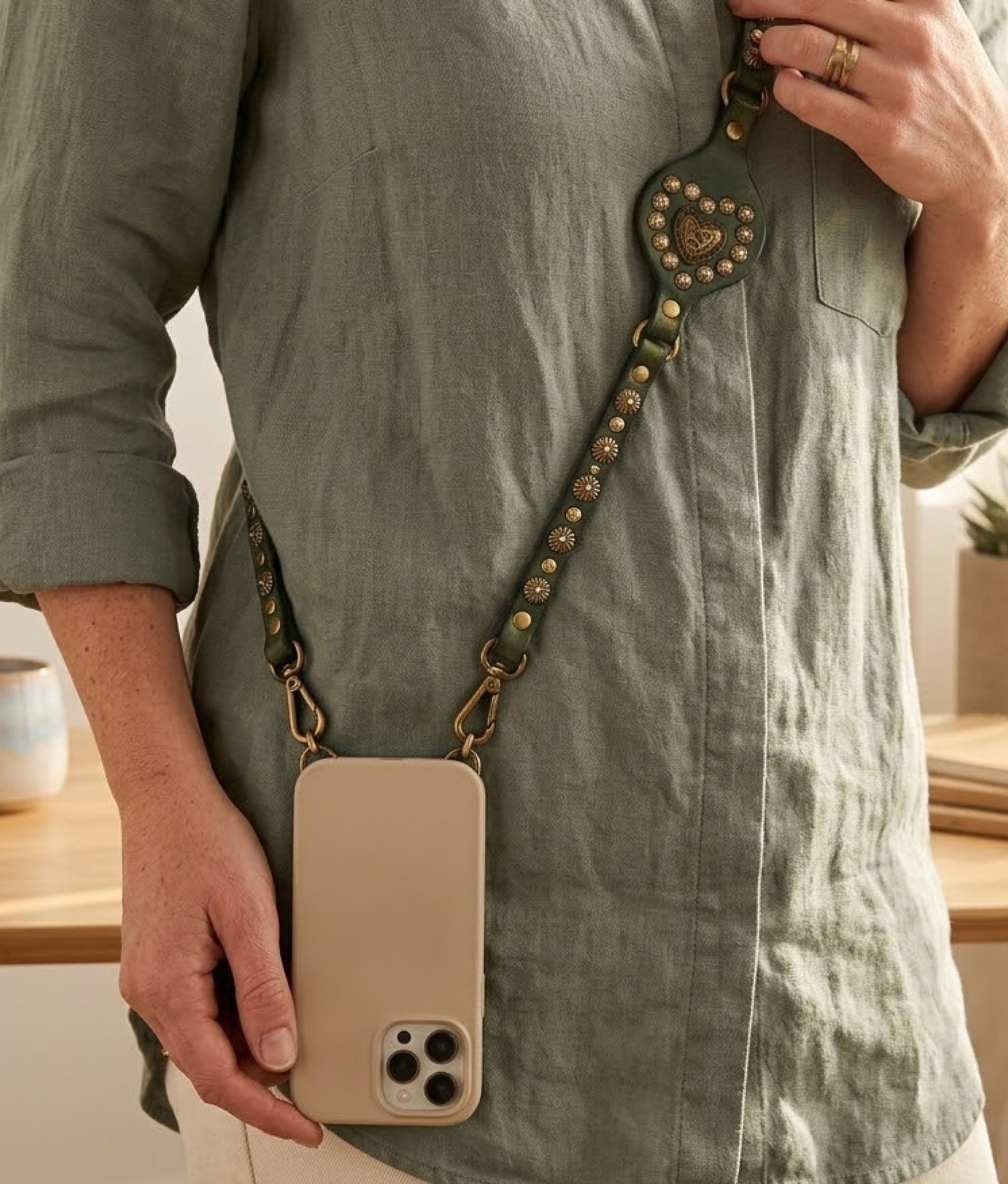 Mobile Shoulder Strap With Studs In Green Bottle