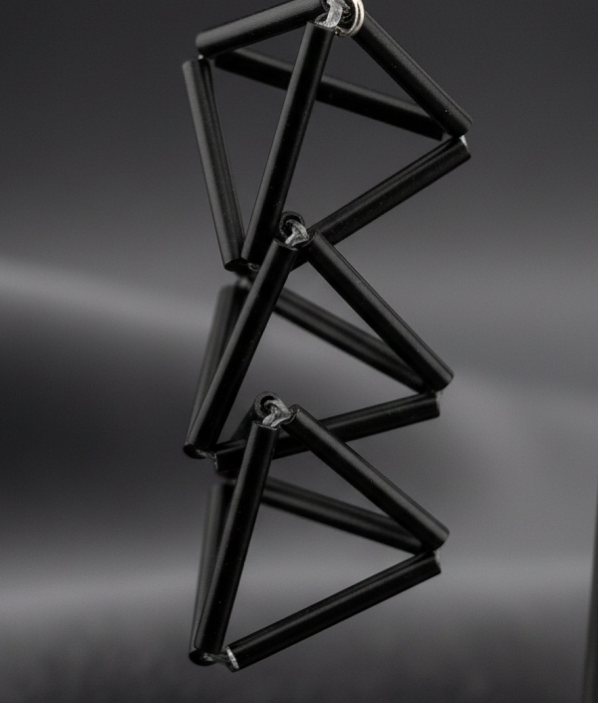 INTERLOCK GLASS Black Earrings