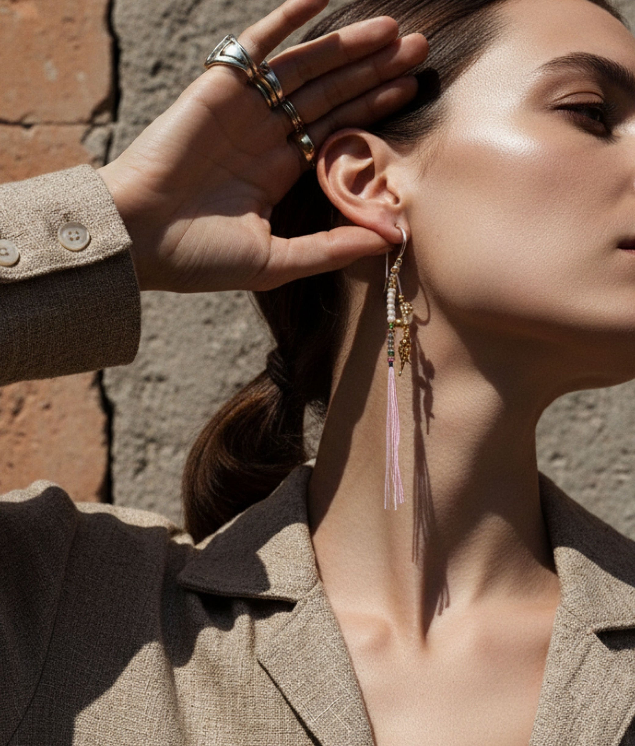 La Mer one side hoop earring