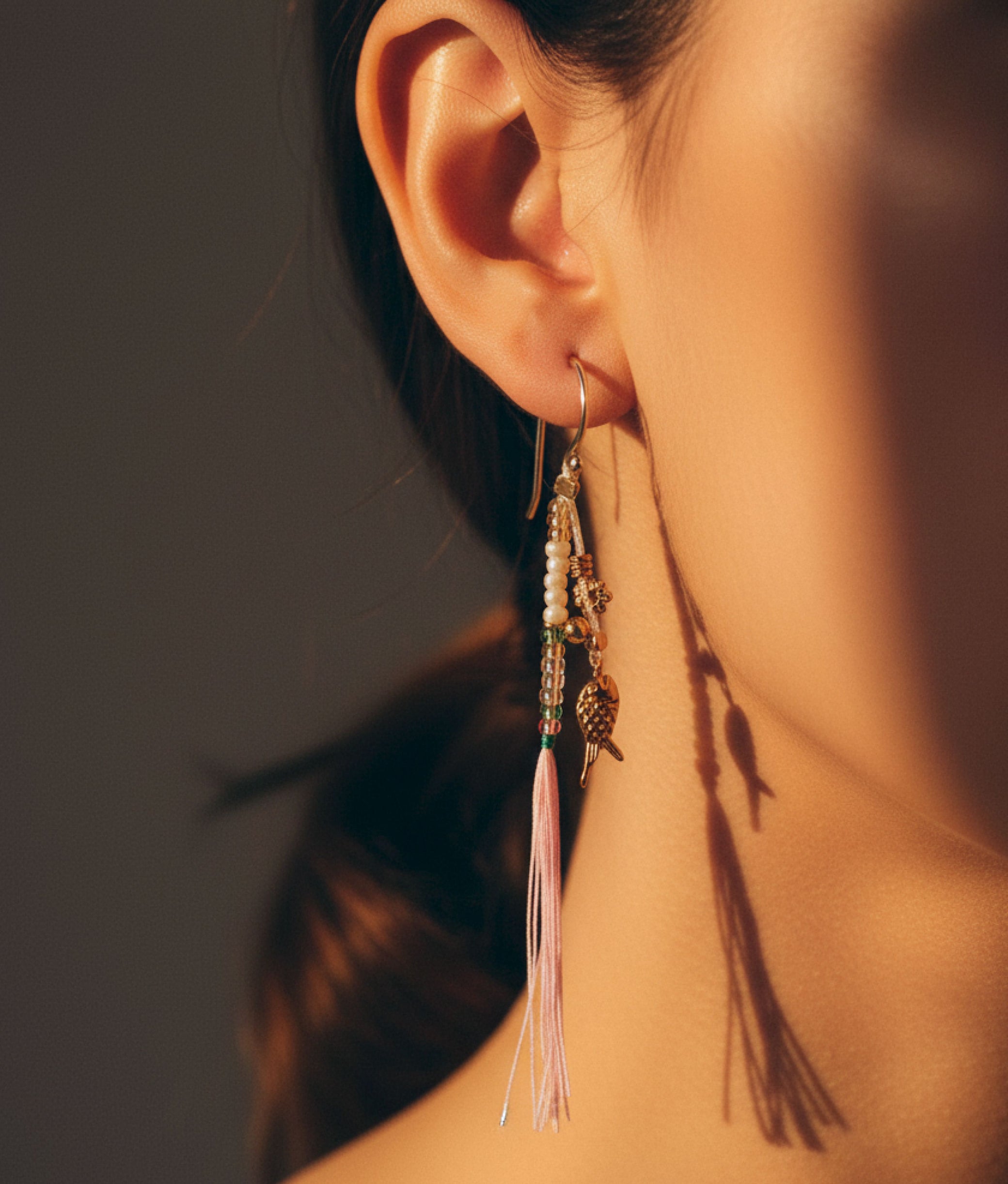 La Mer one side hoop earring
