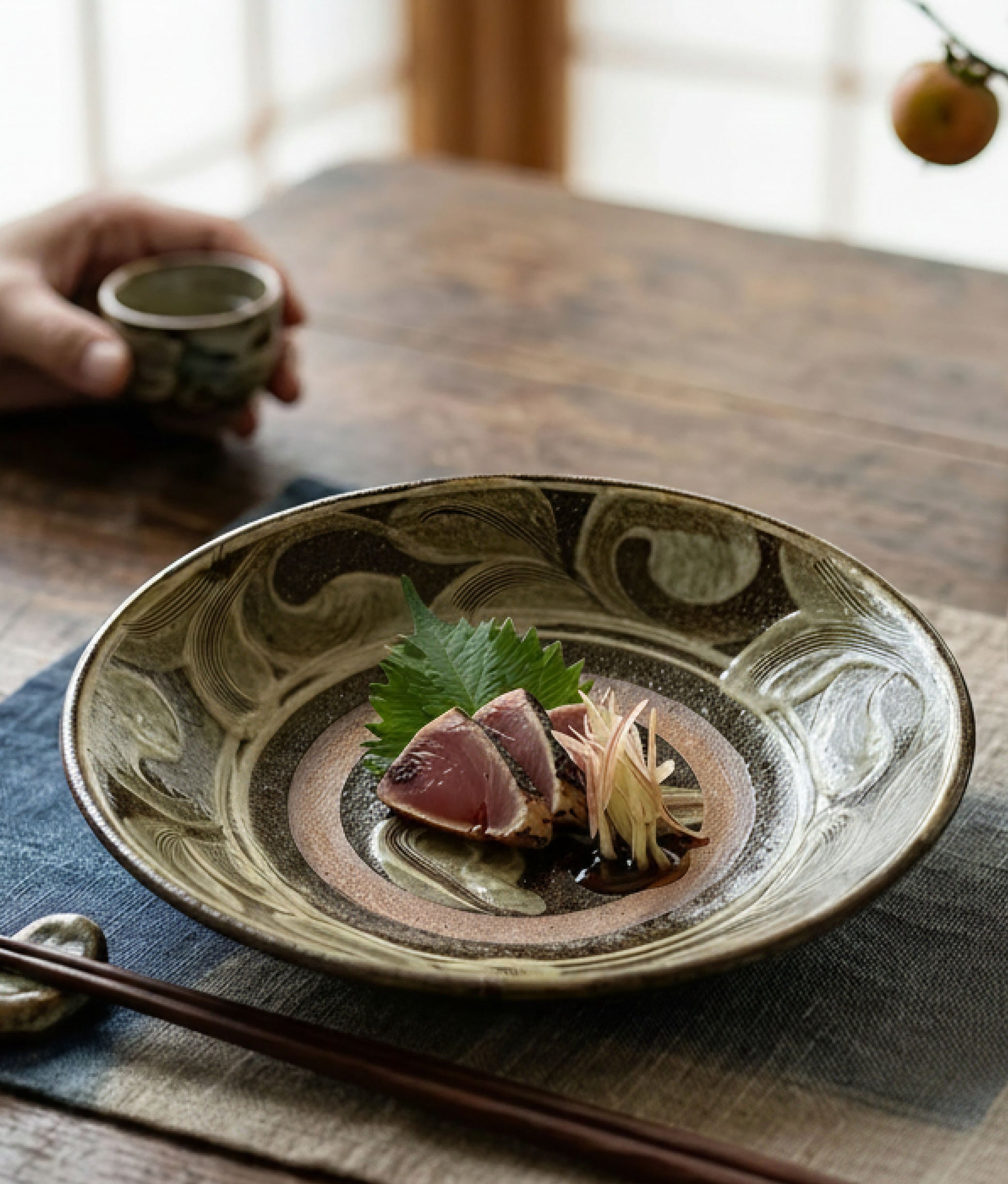Midnight Swirl Bird Plate Brown