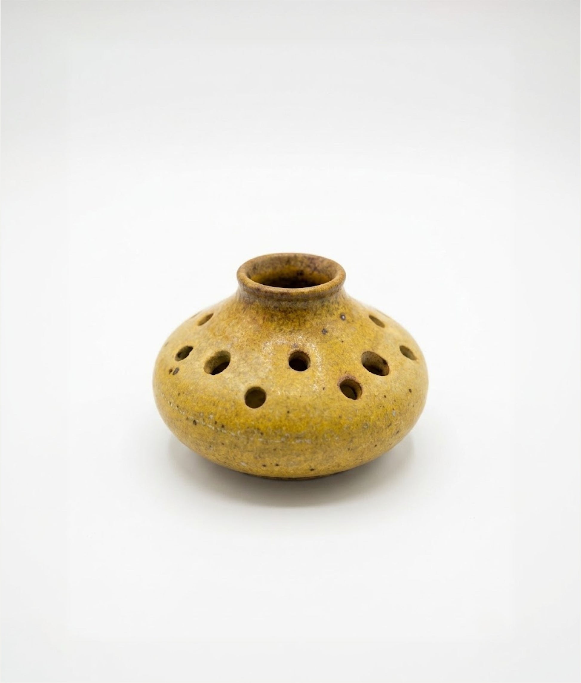 Mustard Stone Wash Flower Holder