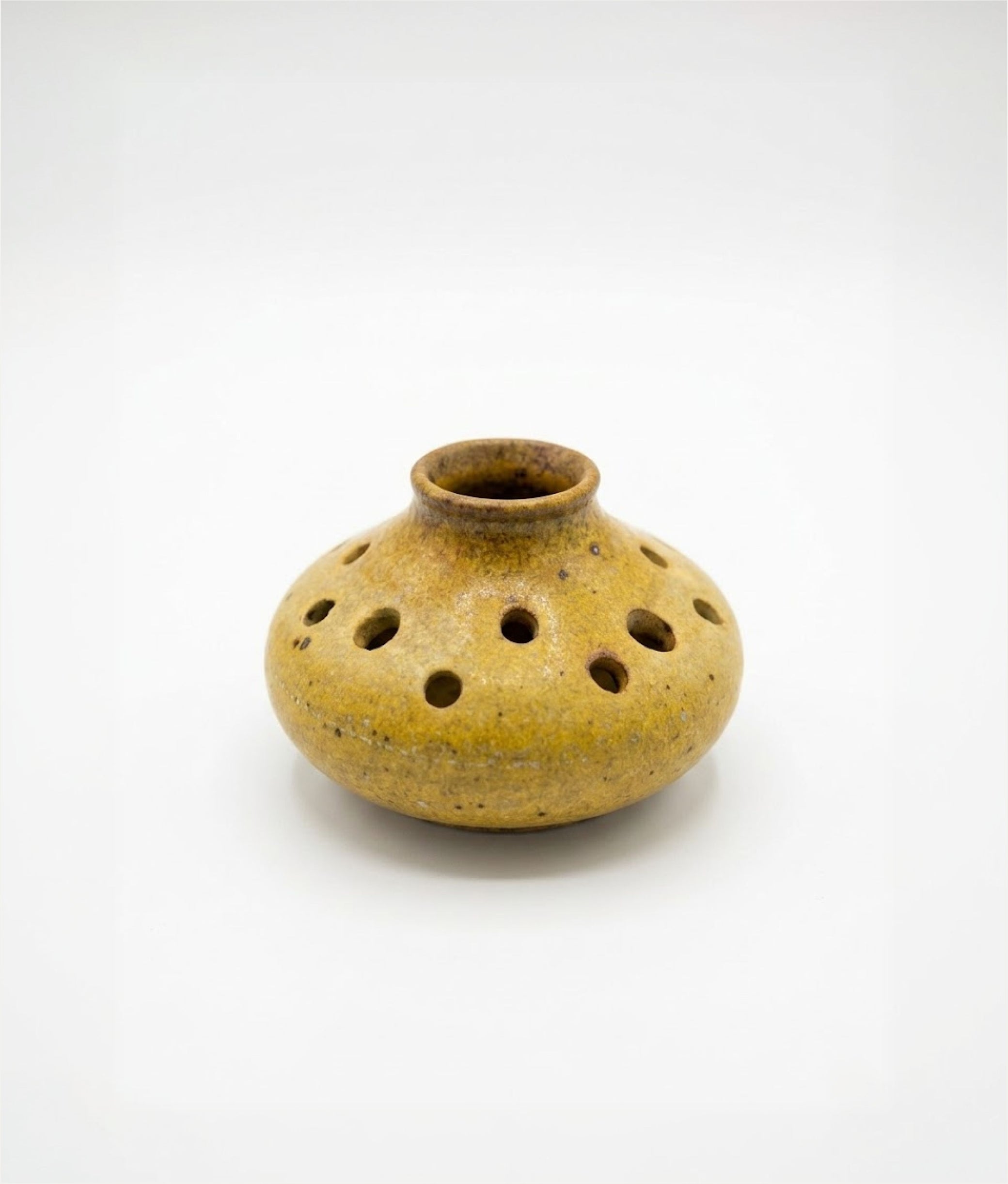 Mustard Stone Wash Flower Holder
