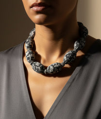 PEBBLES Grey Mix Necklace S