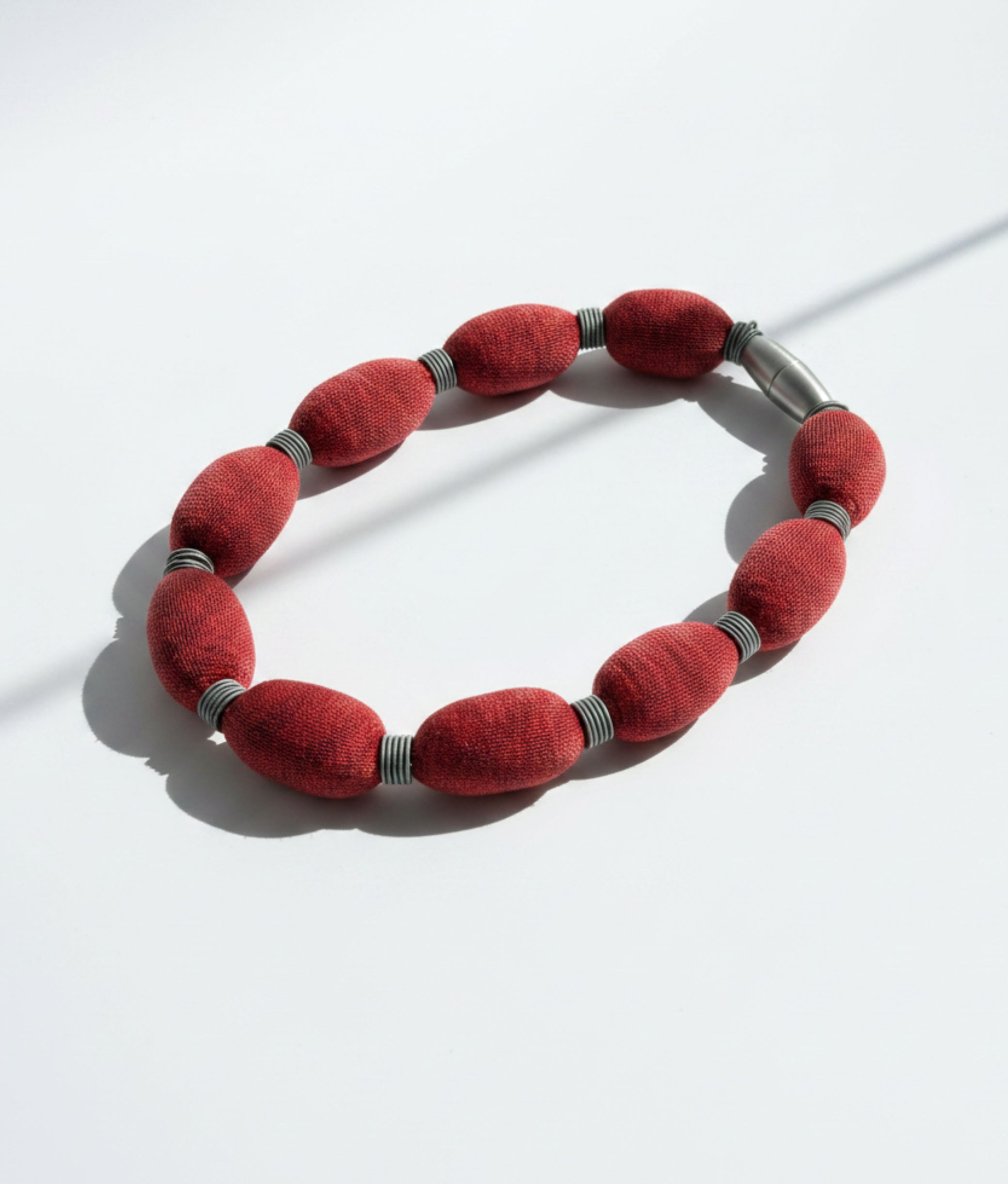 PEBBLES Light Red Red Necklace S