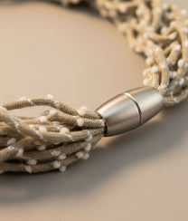 PUNTINATA Beige Necklace