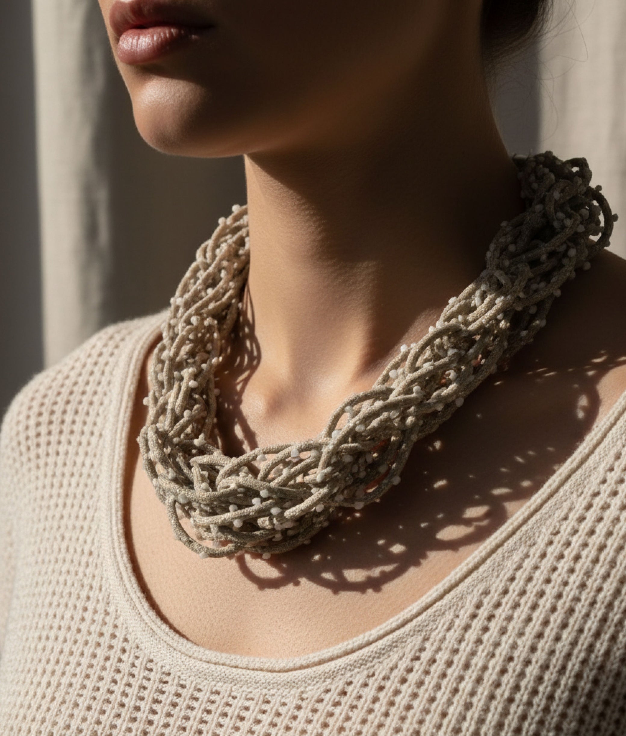 PUNTINATA Beige Necklace