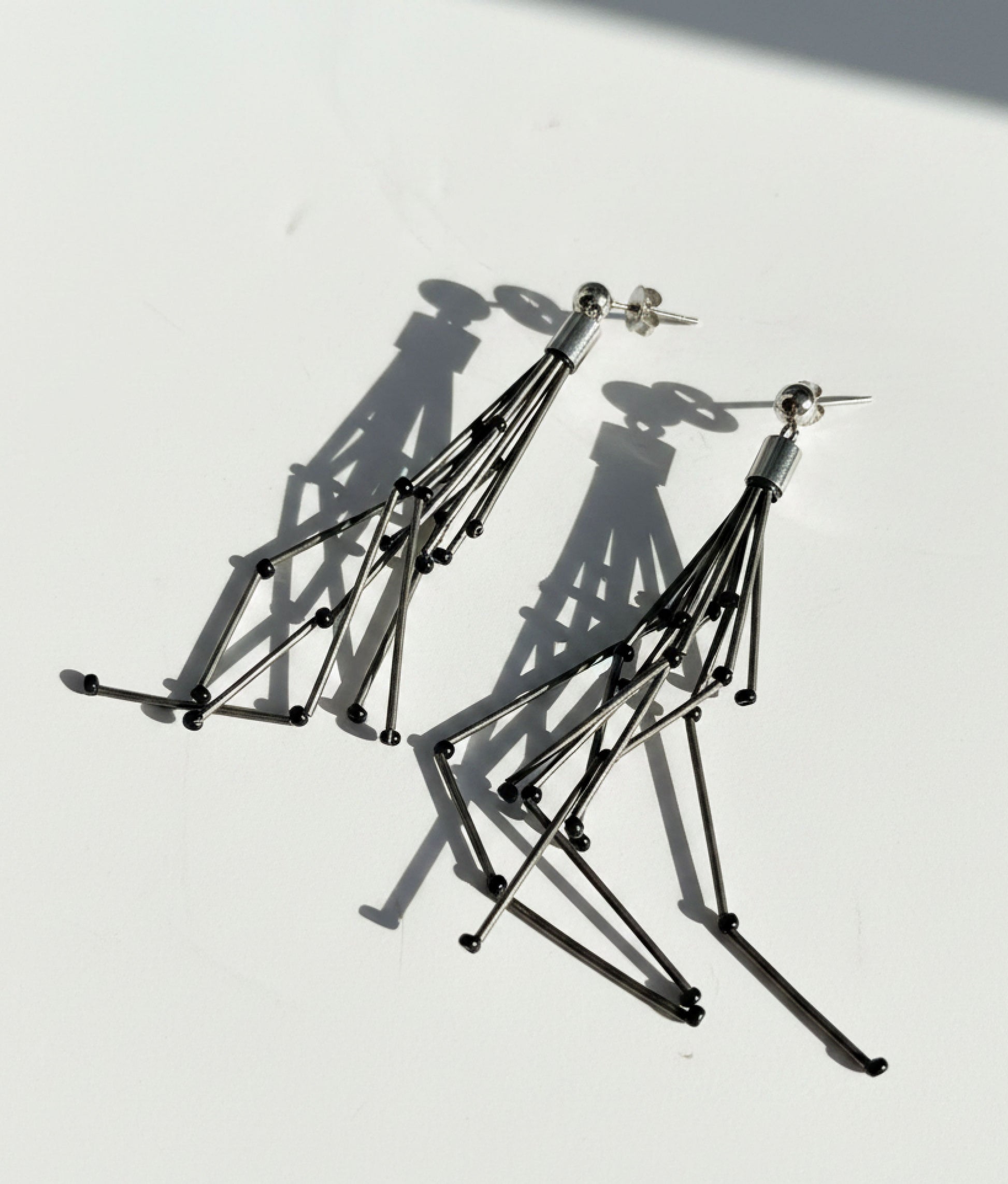 RUGIADA Black Earrings