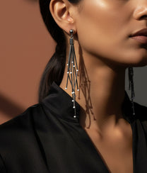 RUGIADA White Earrings