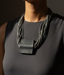 SLIDE STEEL Black Necklace Q.S
