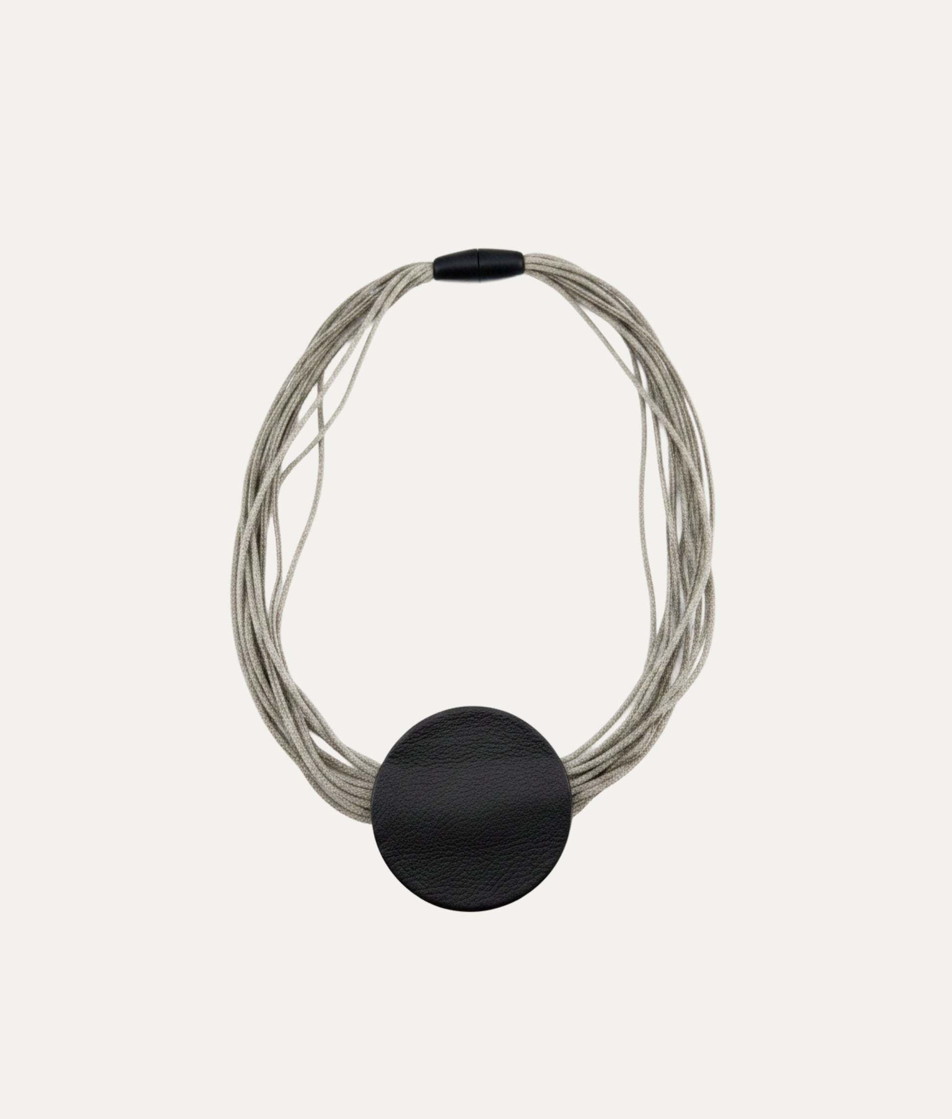 SLIDE STEEL Black Necklace T.S