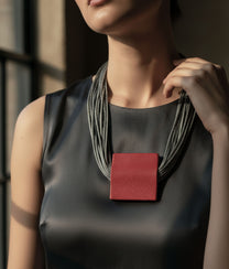 SLIDE STEEL Red Necklace Q.S