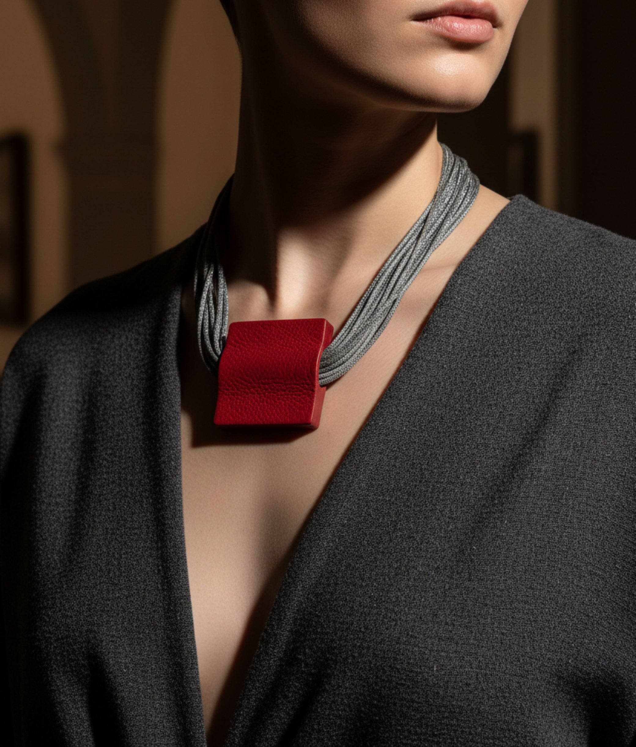SLIDE STEEL Red Necklace Q.S