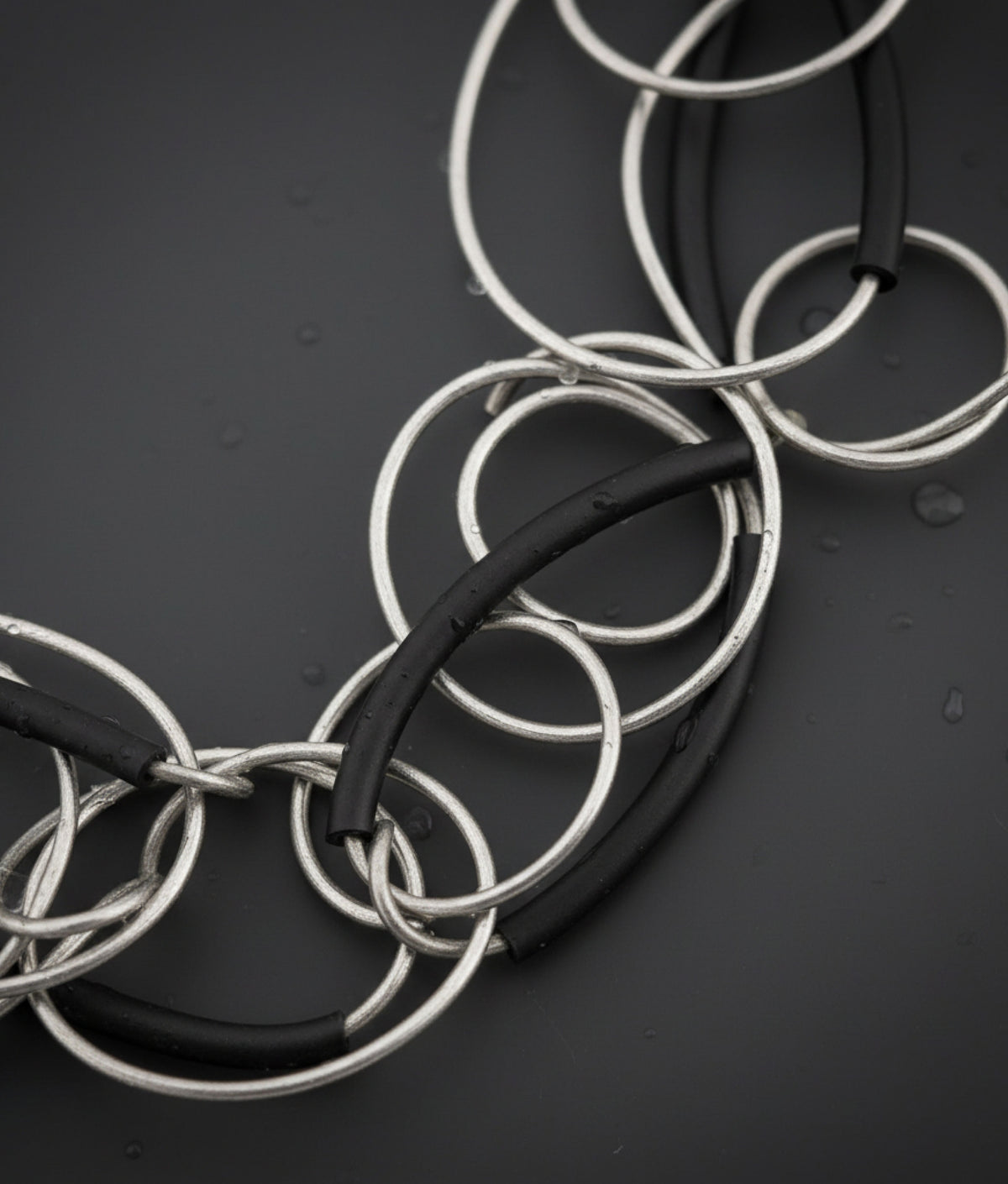 SPIRALINA Black Necklace