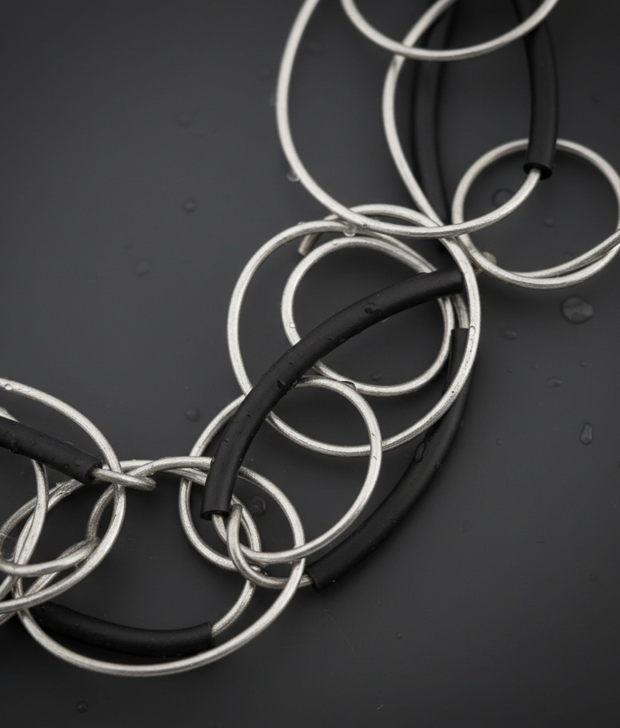 SPIRALINA Black Necklace