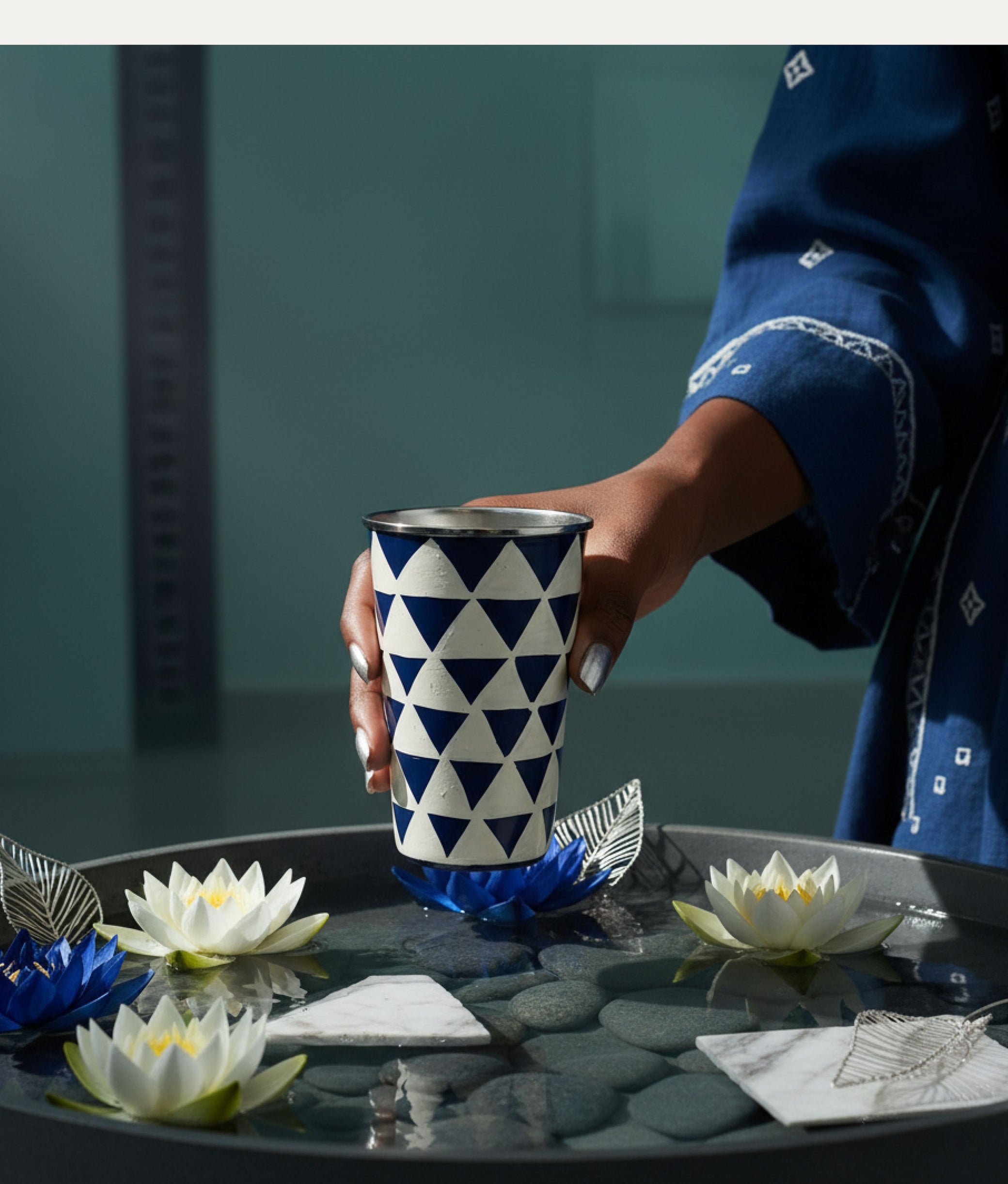 Geometrical Triangle Nomadic Cup