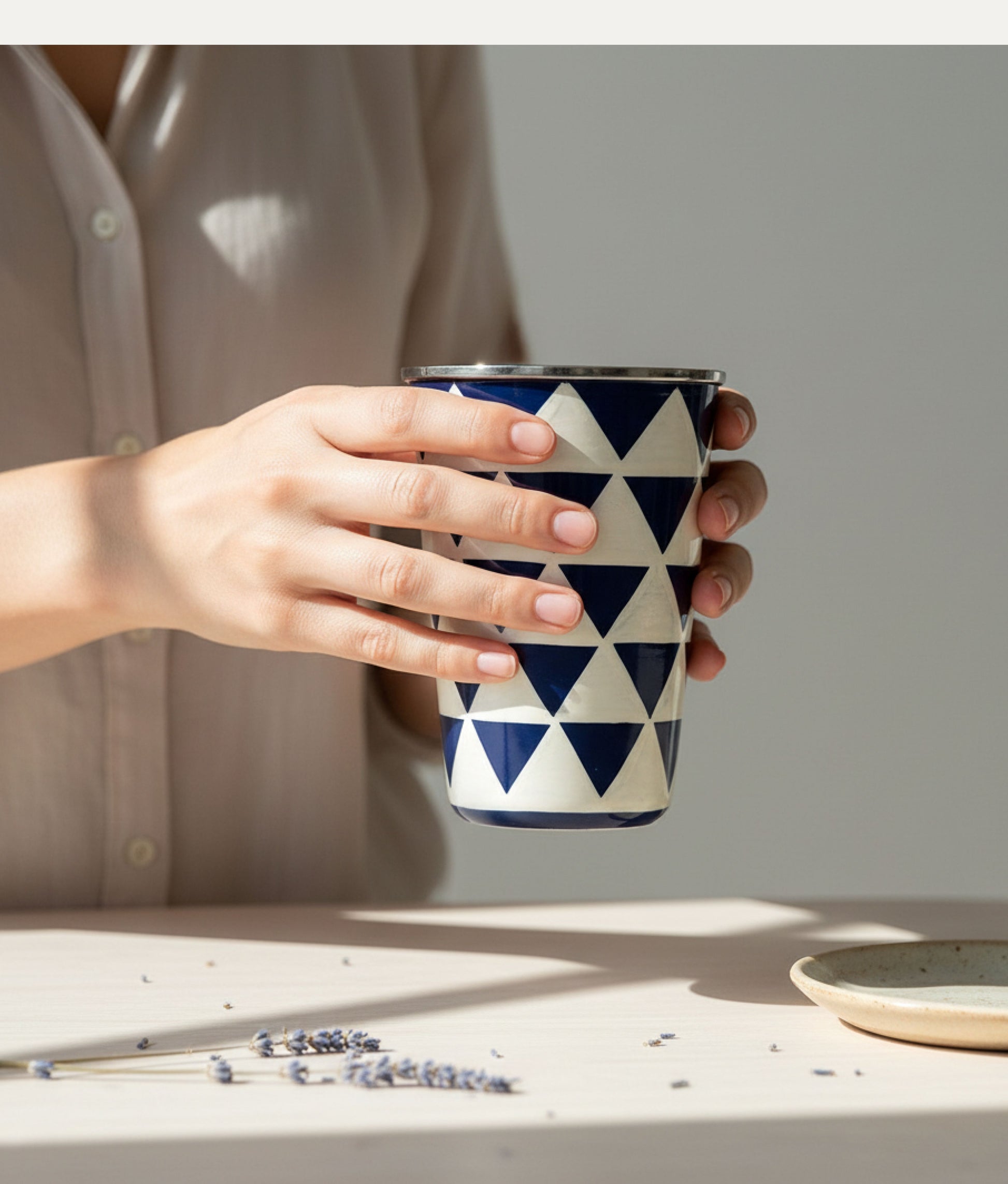 Geometrical Triangle Nomadic Cup