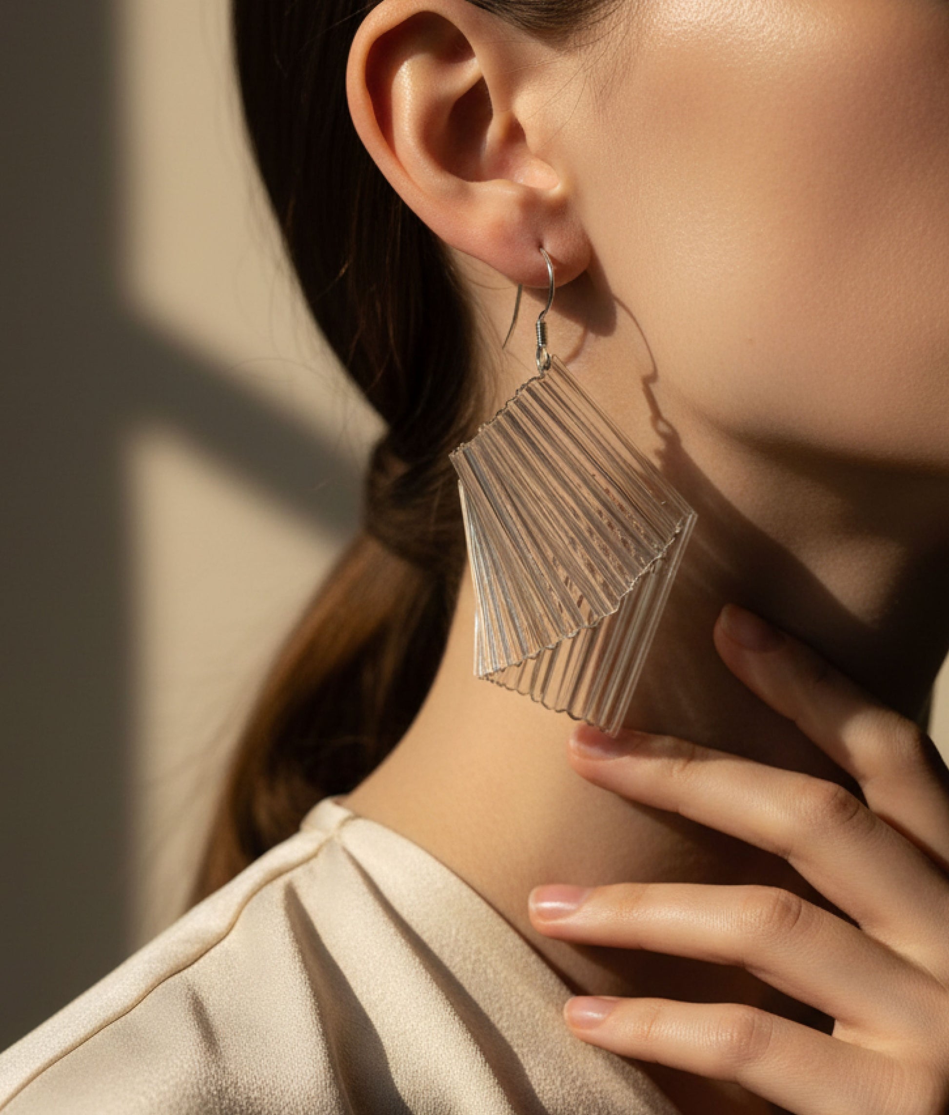VELA VETRO 2 Milk Earrings