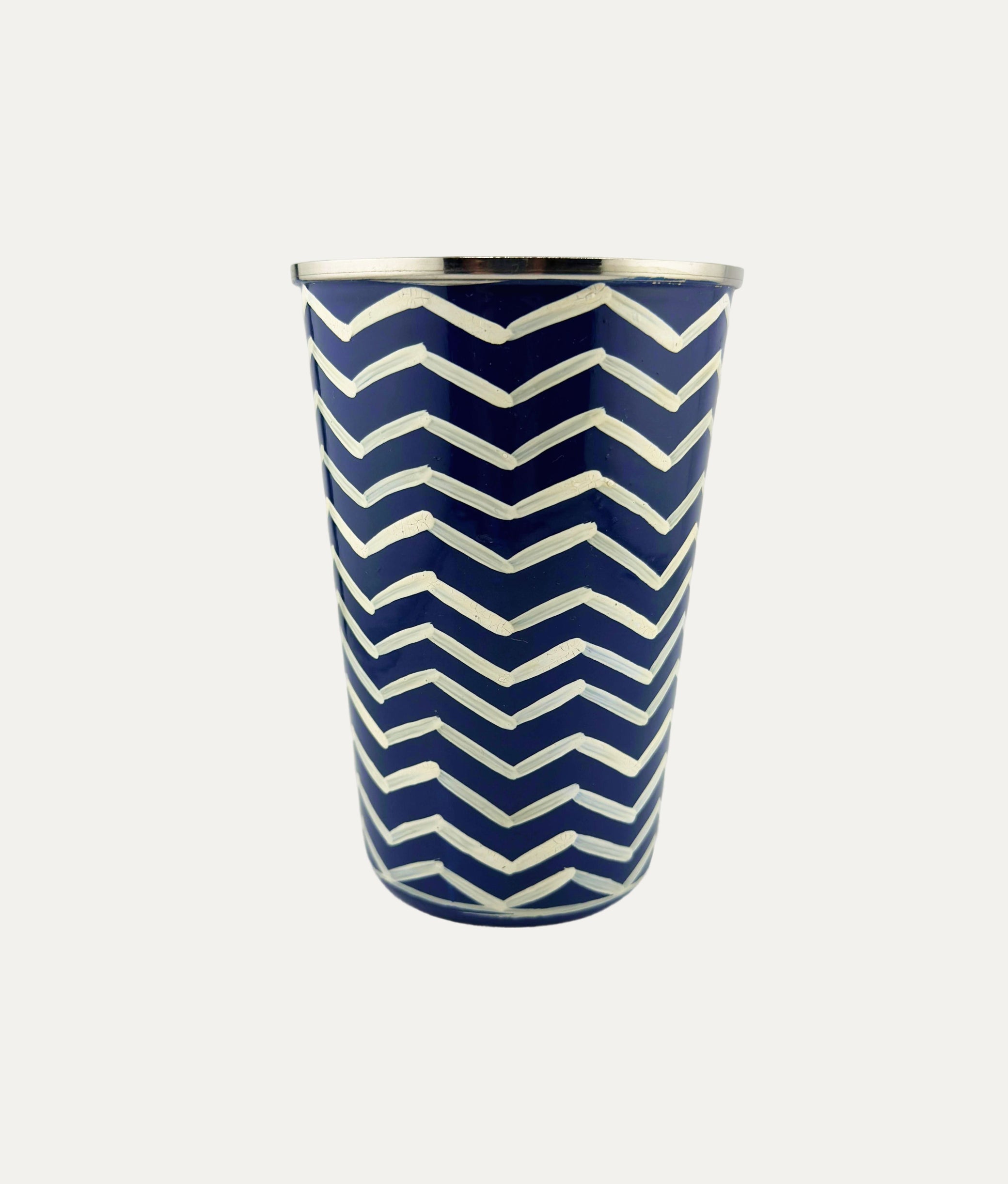 Geometrical White Lines Nomadic Cup